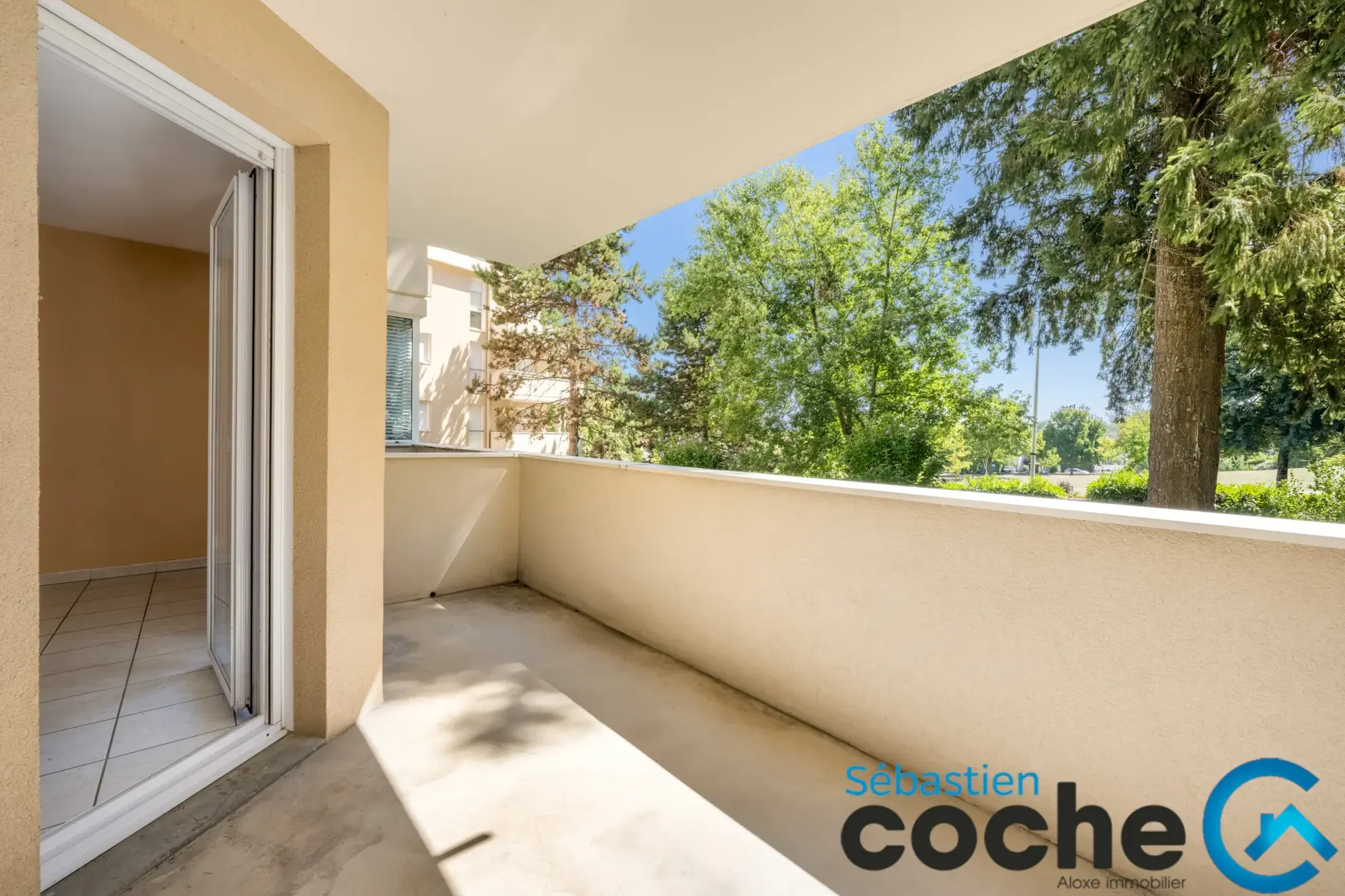 Appartement T3 avec balcon et garage au centre de Saint-Bonnet-de-Mure 