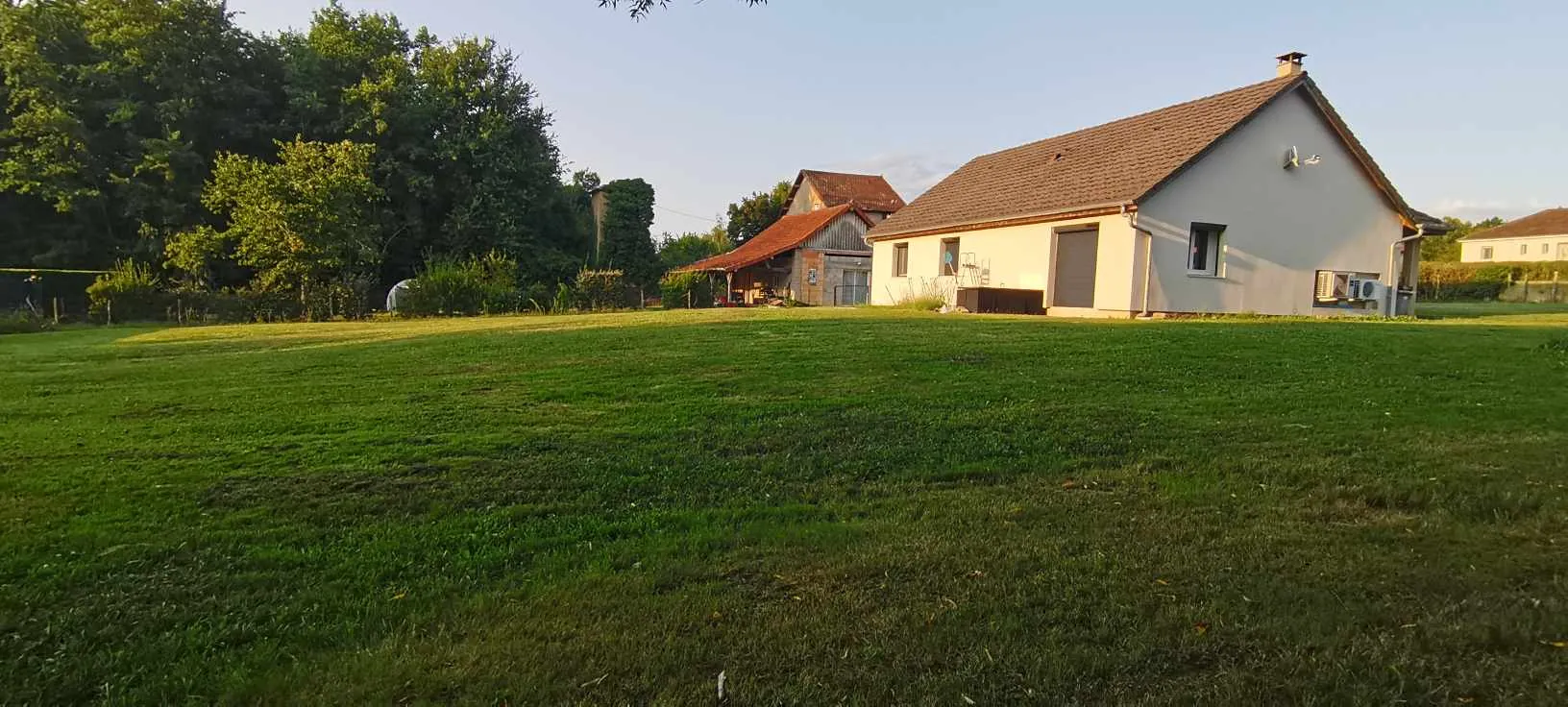 Villa de plain-pied moderne à Louhans, proche commodités, économique 