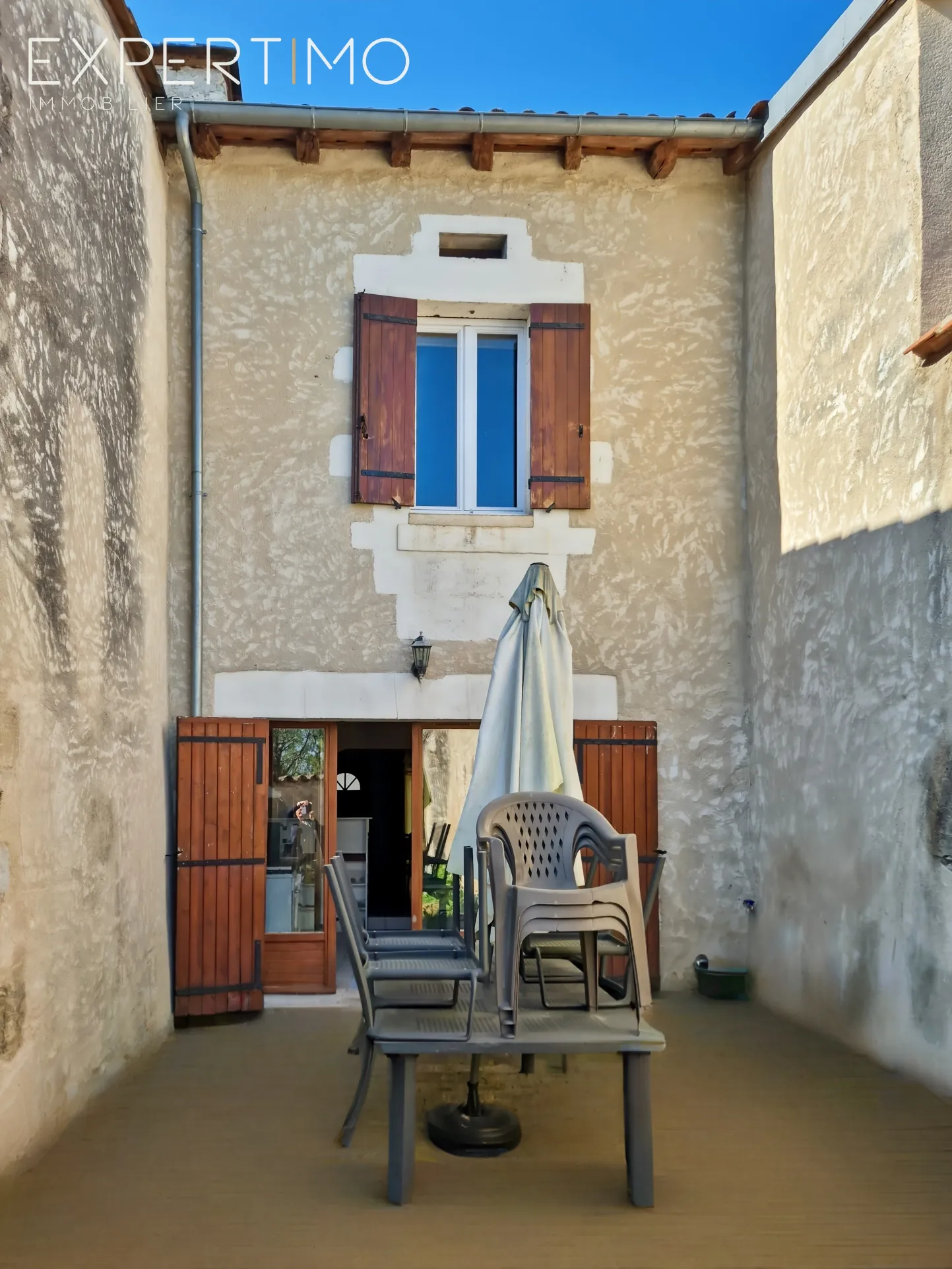 Maison à vendre de 94 m² avec 3 chambres et cour à Tocane Saint Apre