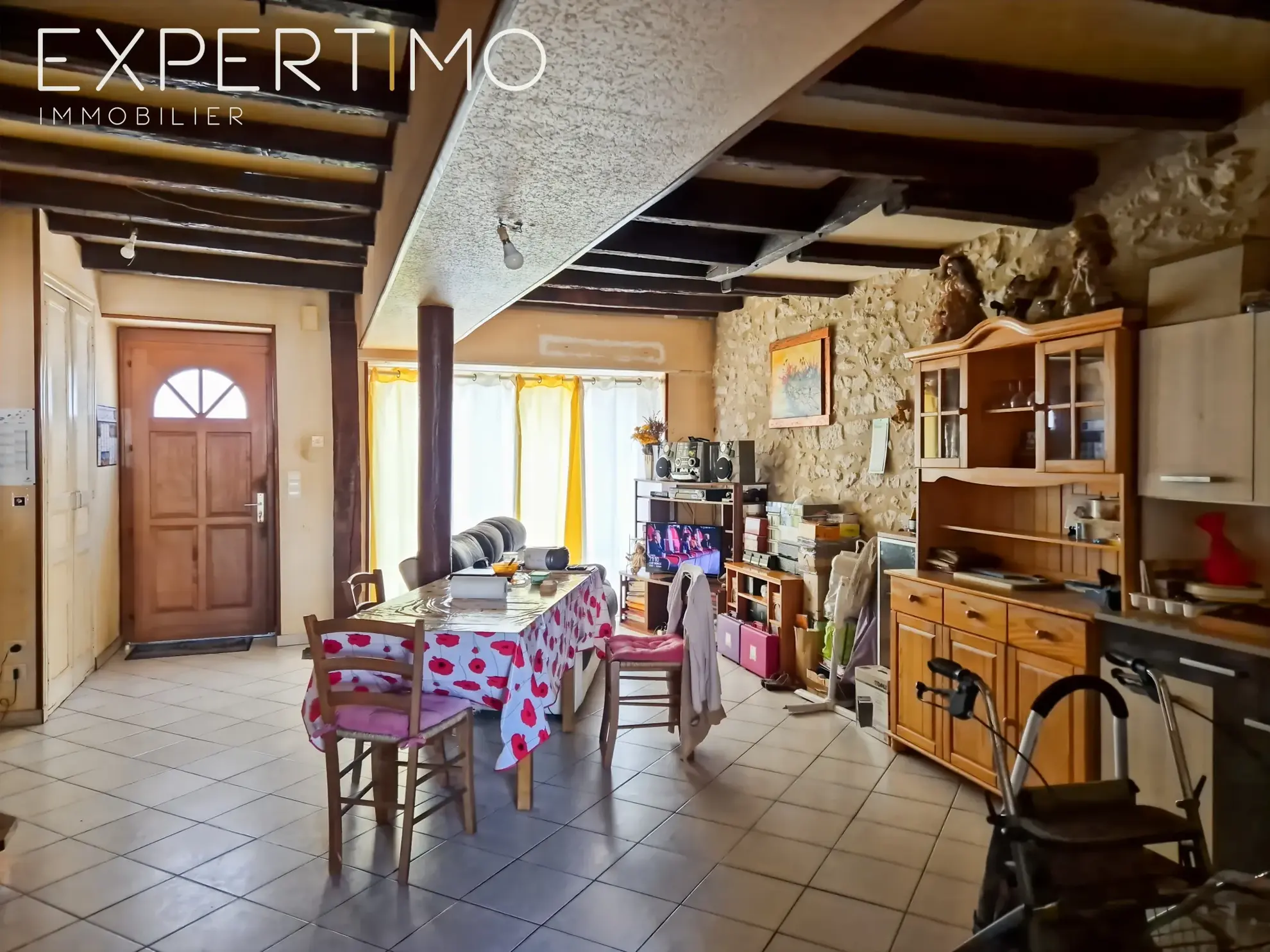 Maison à vendre de 94 m² avec 3 chambres et cour à Tocane Saint Apre 
