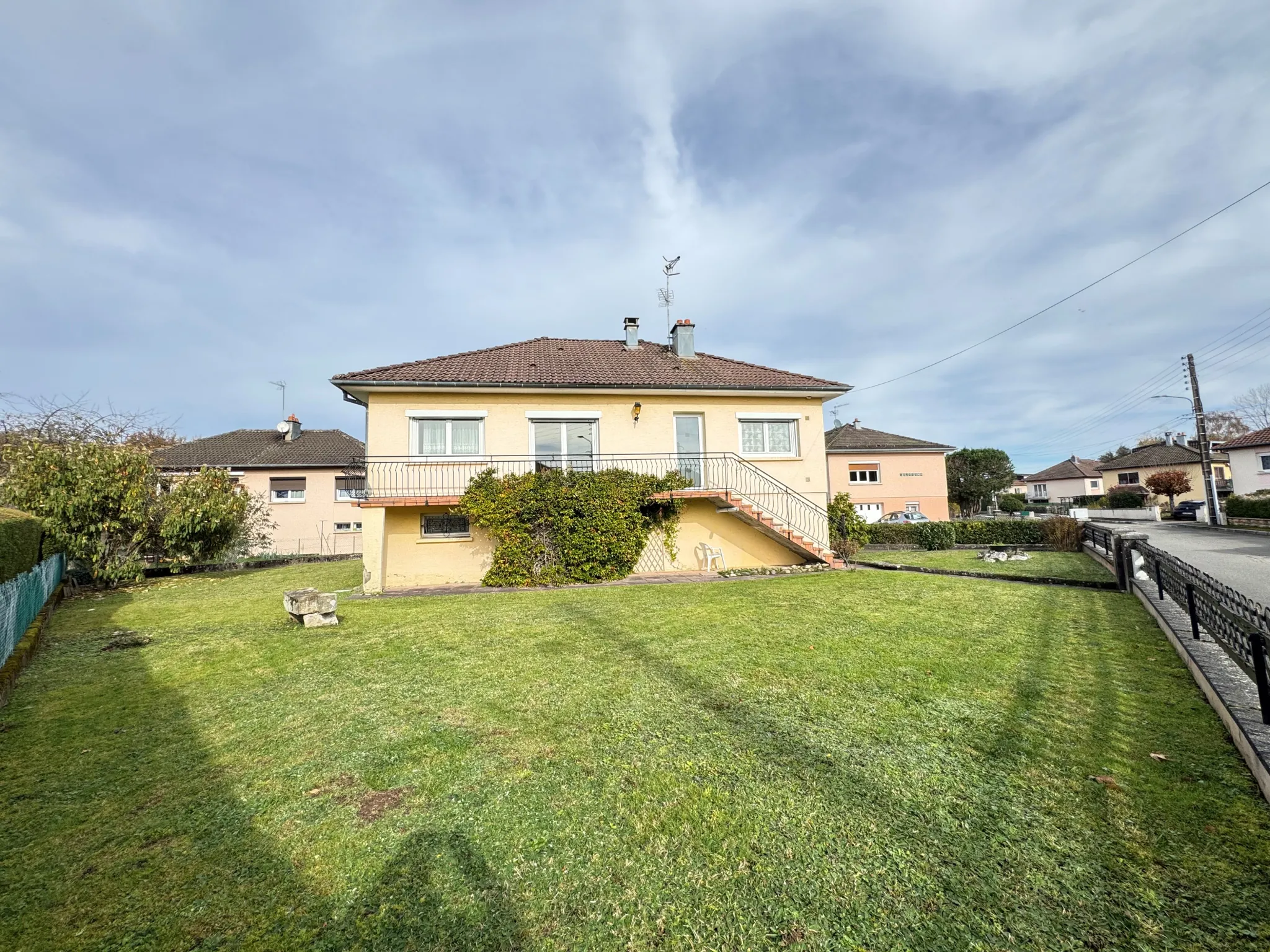 Maison T5 à Valdoie avec jardin, garage et travaux de rénovation à prévoir