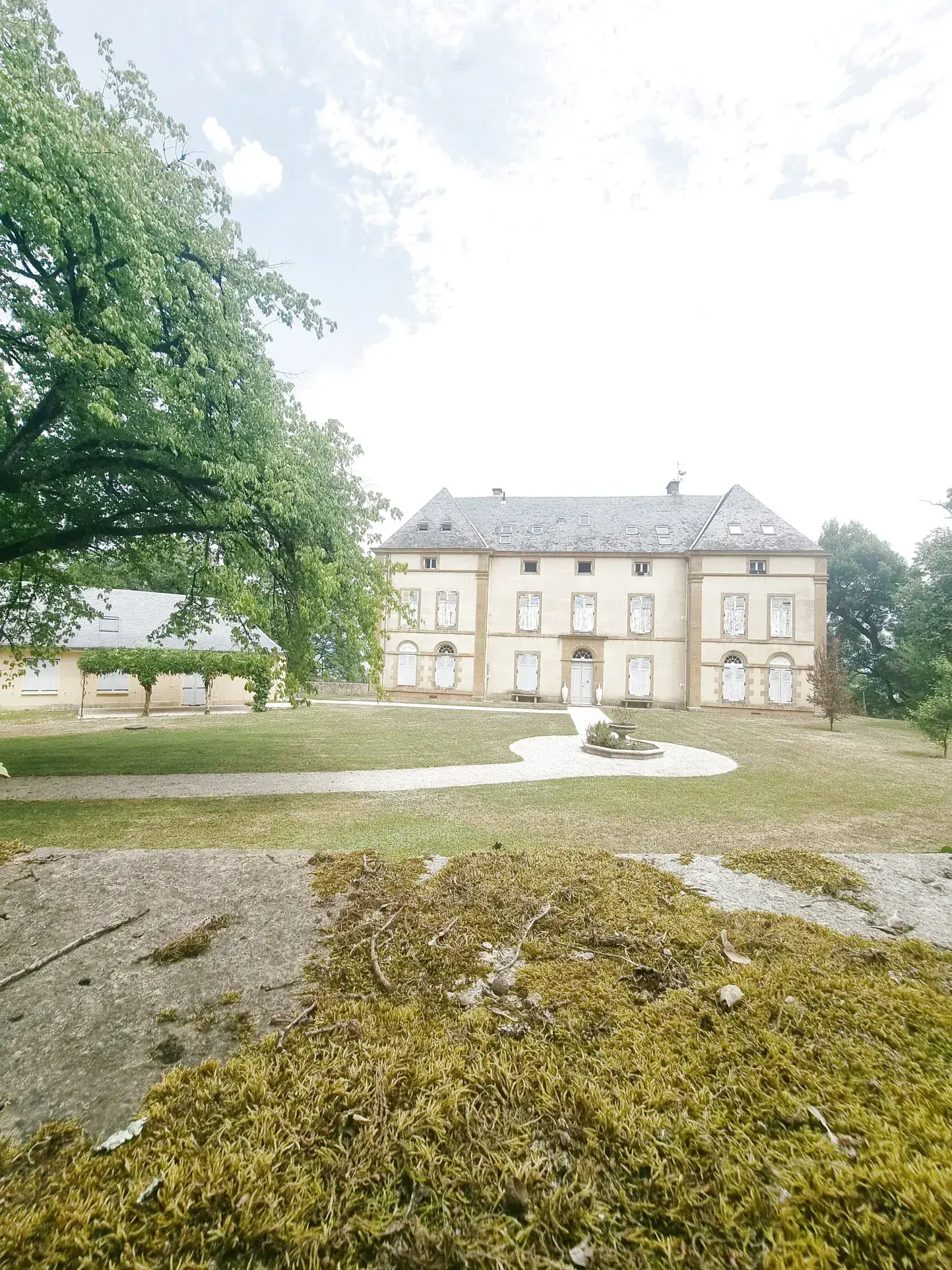 Appartement duplex 4 pièces dans un château avec vue panoramique à Martel 