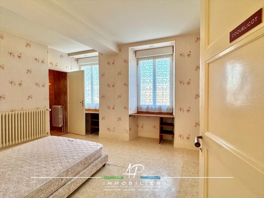 Vaste maison ancienne avec potentiel à Francheville, 6 chambres, jardin de 570 m² 