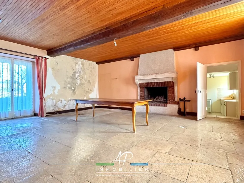 Vaste maison ancienne avec potentiel à Francheville, 6 chambres, jardin de 570 m² 