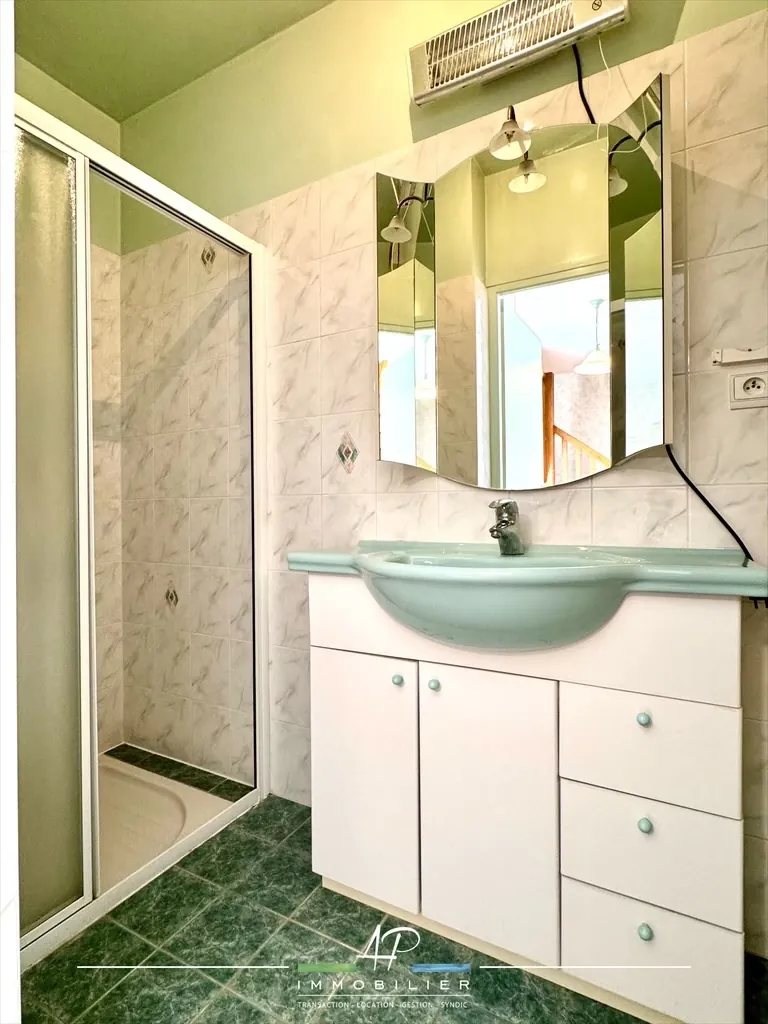 Vaste maison ancienne avec potentiel à Francheville, 6 chambres, jardin de 570 m² 