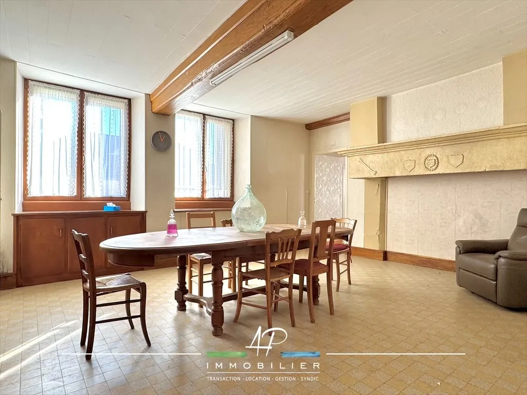 Vaste maison ancienne avec potentiel à Francheville, 6 chambres, jardin de 570 m² 