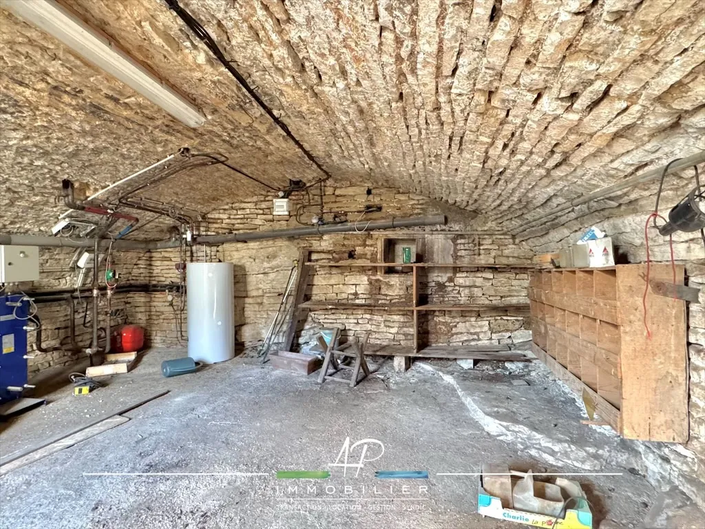 Vaste maison ancienne avec potentiel à Francheville, 6 chambres, jardin de 570 m² 