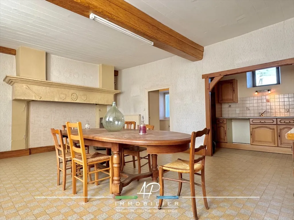Vaste maison ancienne avec potentiel à Francheville, 6 chambres, jardin de 570 m² 