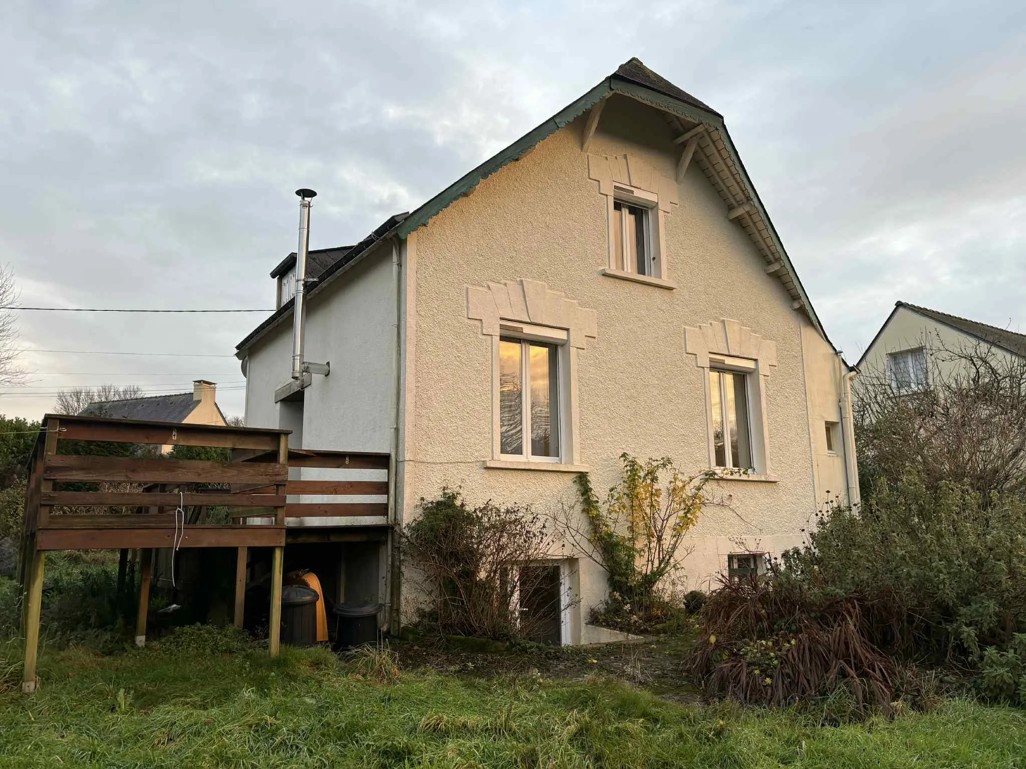Charmante maison avec 2 chambres à Pluméliau-Bieuzy, vue dégagée, terrasse et panneaux solaires