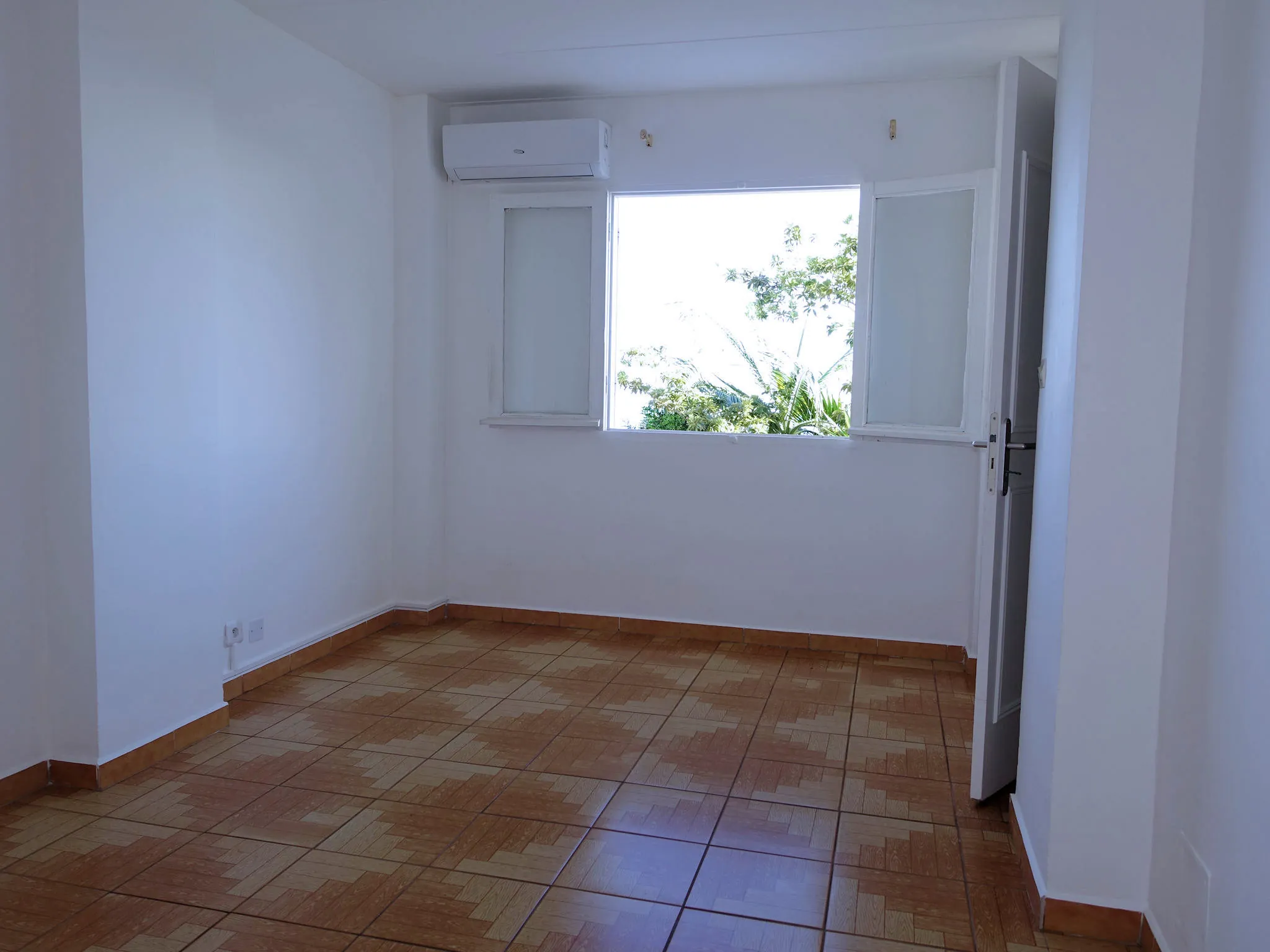 Maison T4 à Sainte Clotilde de 100 m², quartier résidentiel proche Bois de Nèfles 