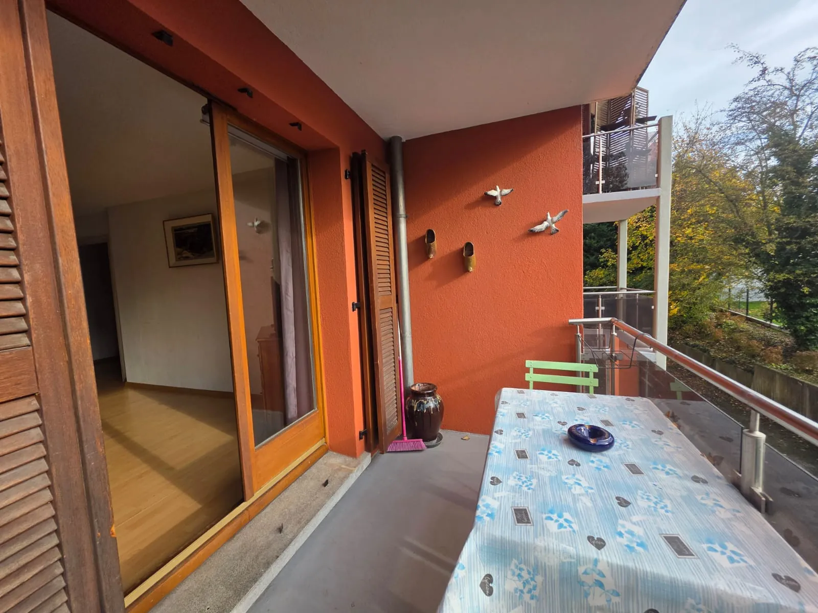 Appartement de plain-pied à Altkirch avec deux chambres, garage et balcon 