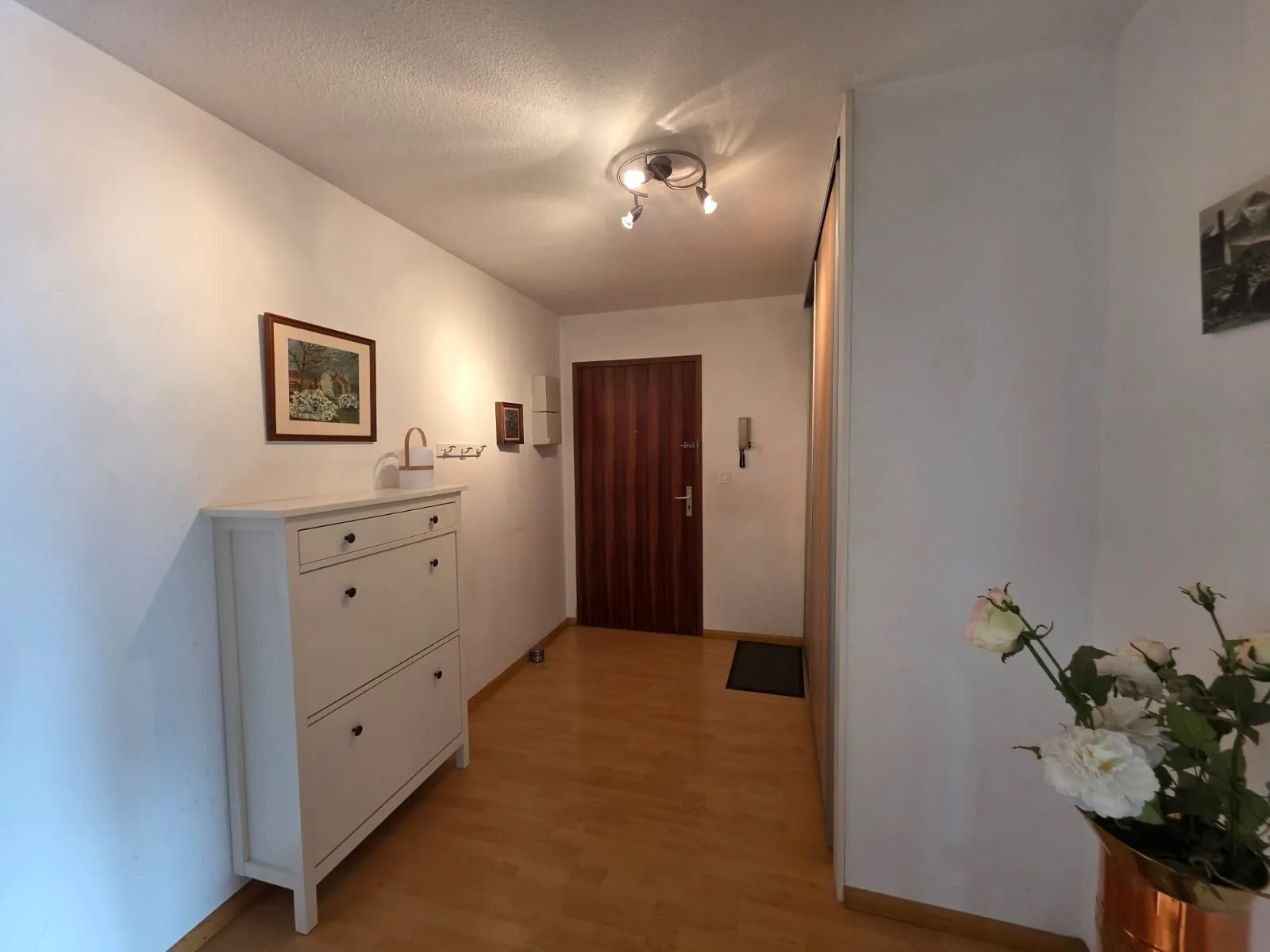 Appartement de plain-pied à Altkirch avec deux chambres, garage et balcon 