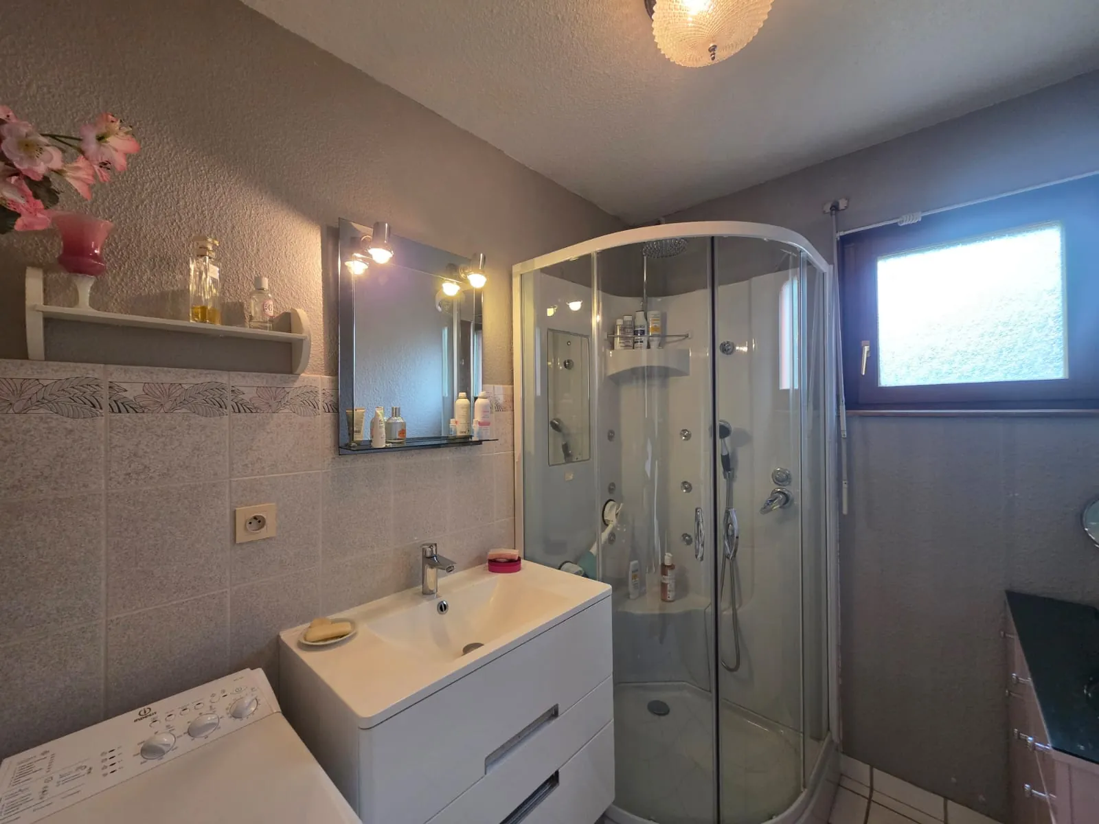 Appartement de plain-pied à Altkirch avec deux chambres, garage et balcon 