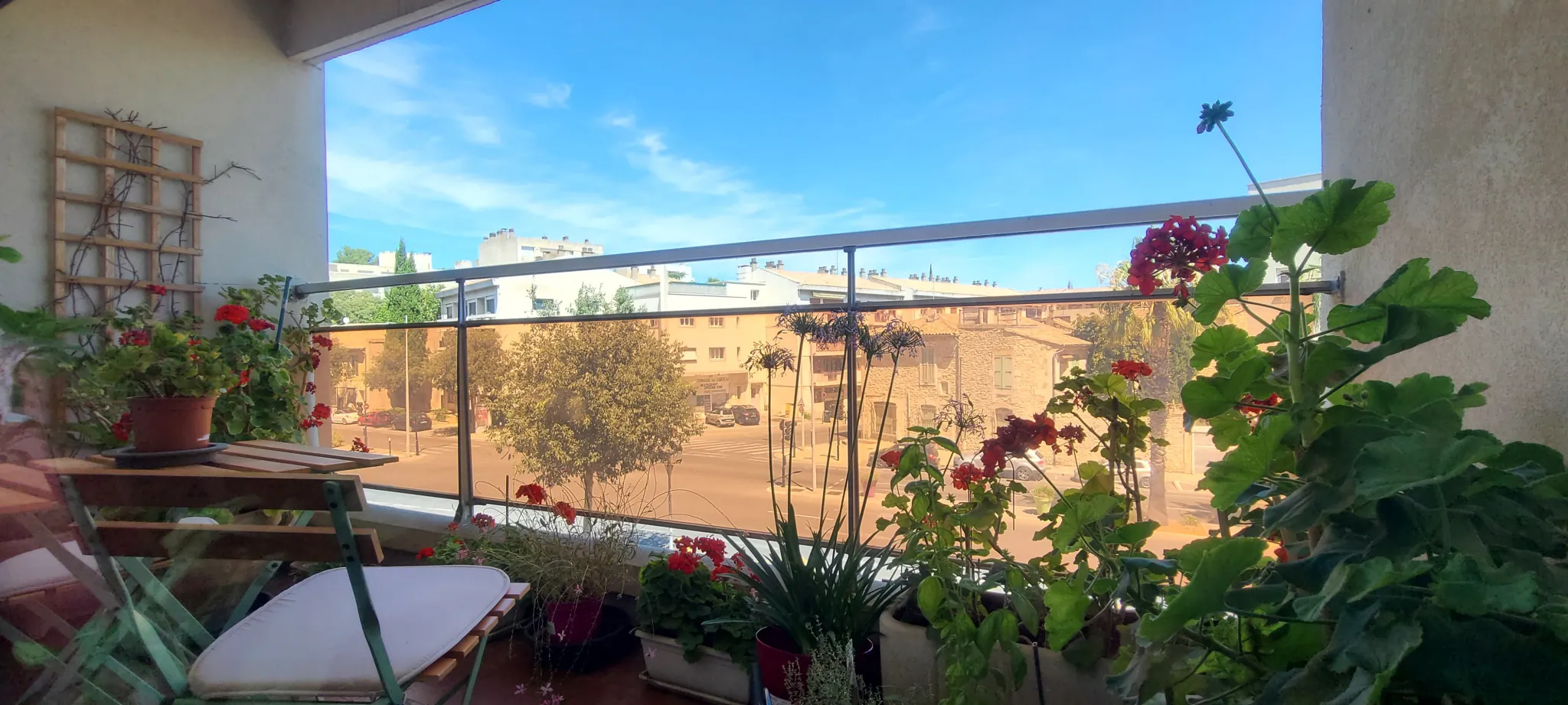 Appartement T3 à Nîmes avec loggia et parking proche Jardins de la Fontaine