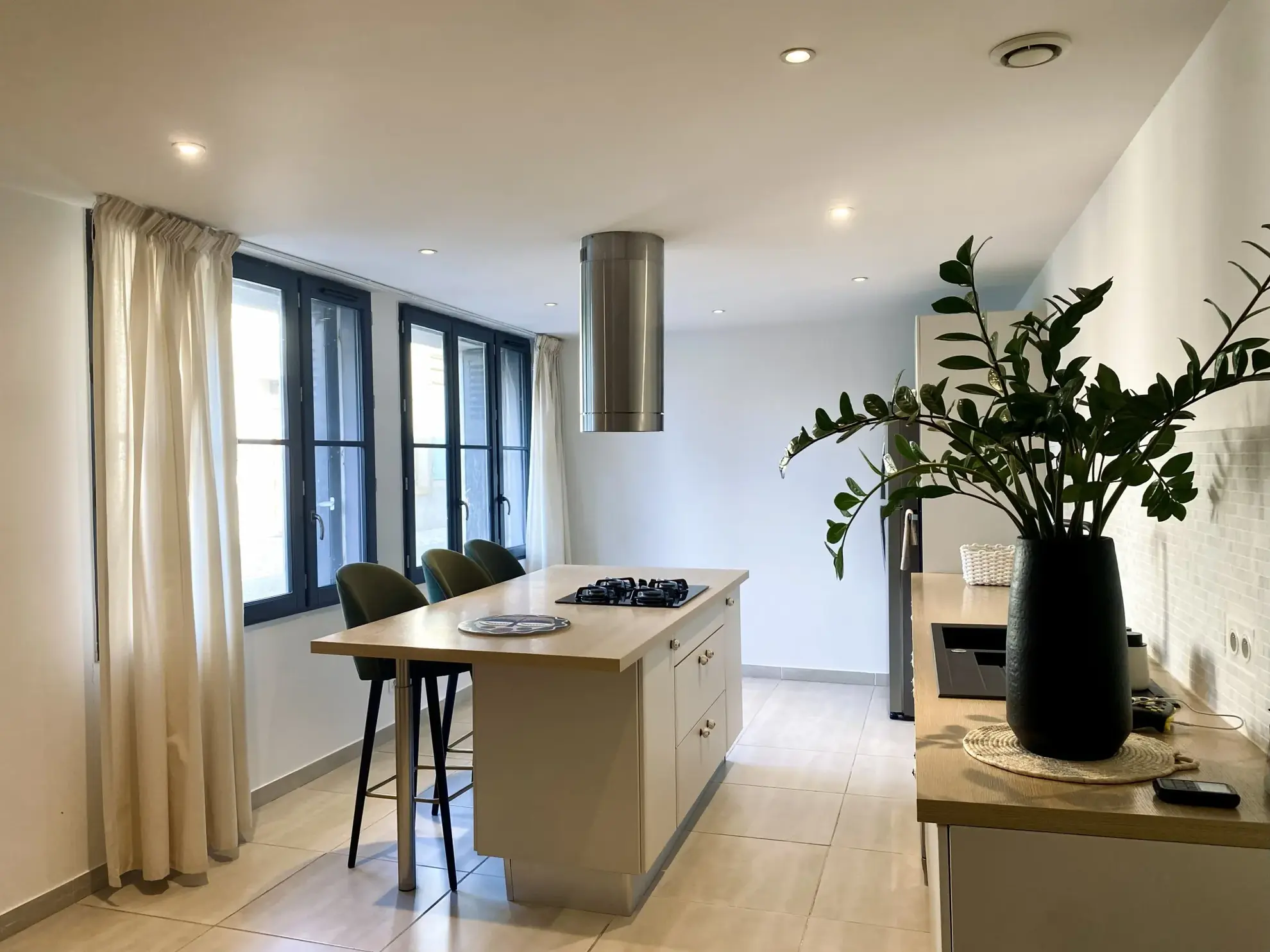 Maison de 168 m² avec 5 chambres, cour et potentiel d’extension proche Saint-Donat-sur-l’Herbasse 