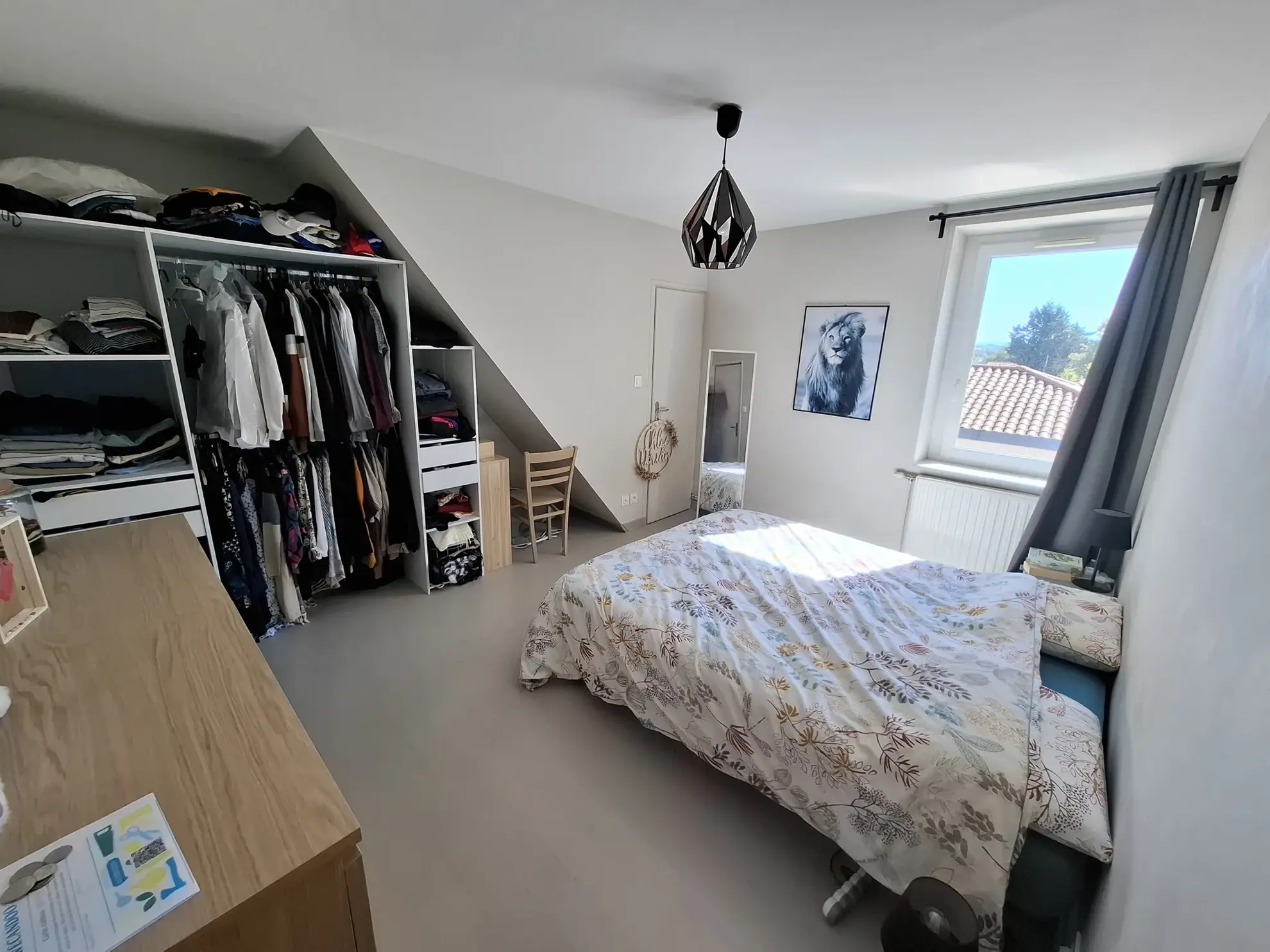 Maison de ville rénovée à Vienne – 3 chambres, terrasse, emplacement privilégié 