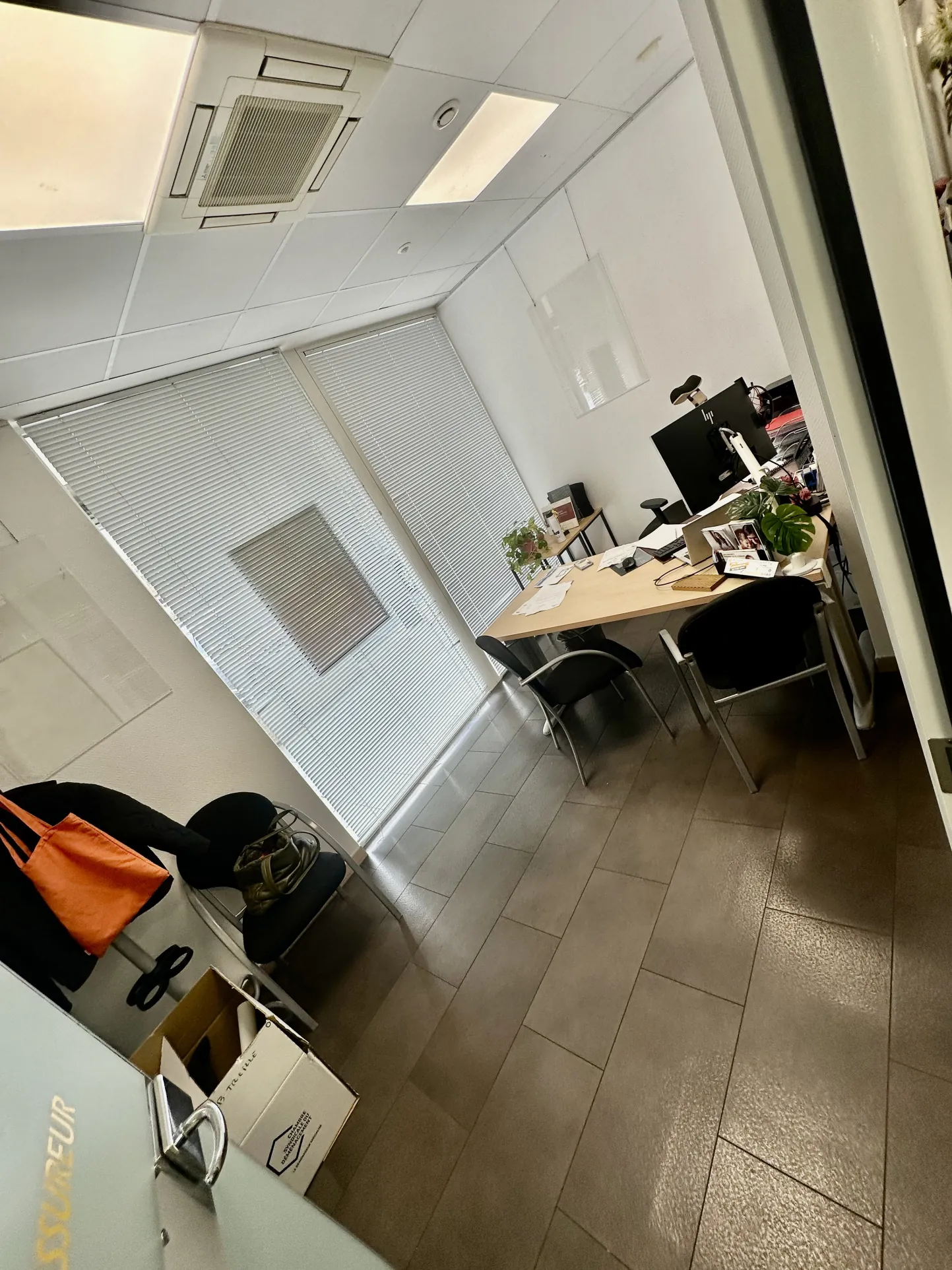 Local Commercial de 96 m² à Louer à Béziers – Centre Commercial Idéal 