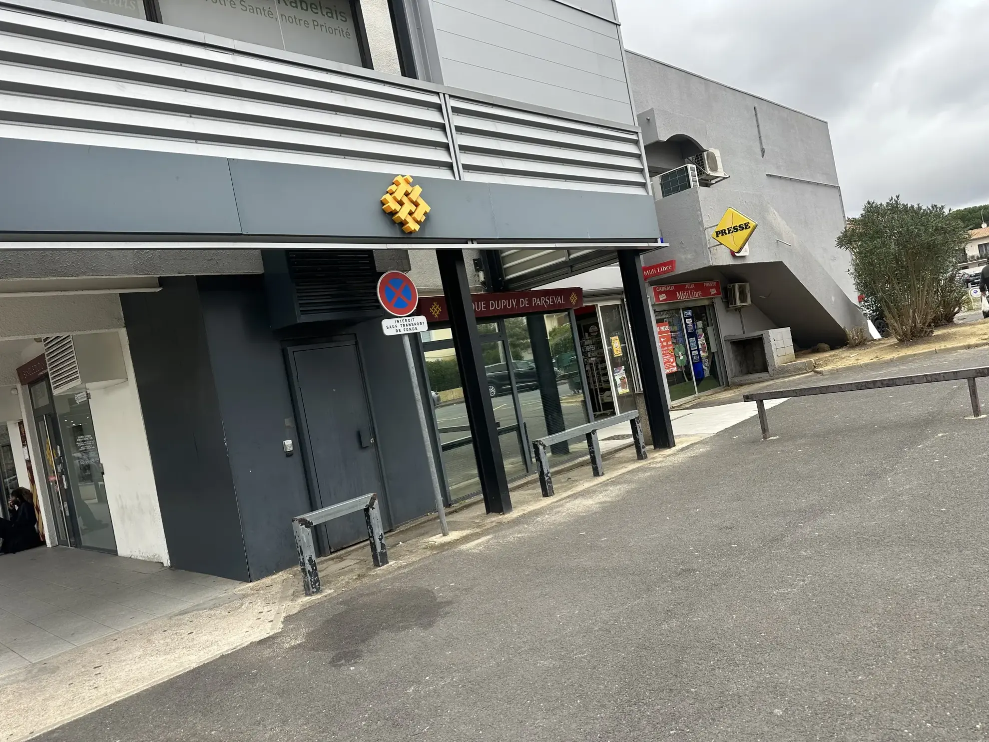 Local Commercial de 96 m² à Louer à Béziers – Centre Commercial Idéal 
