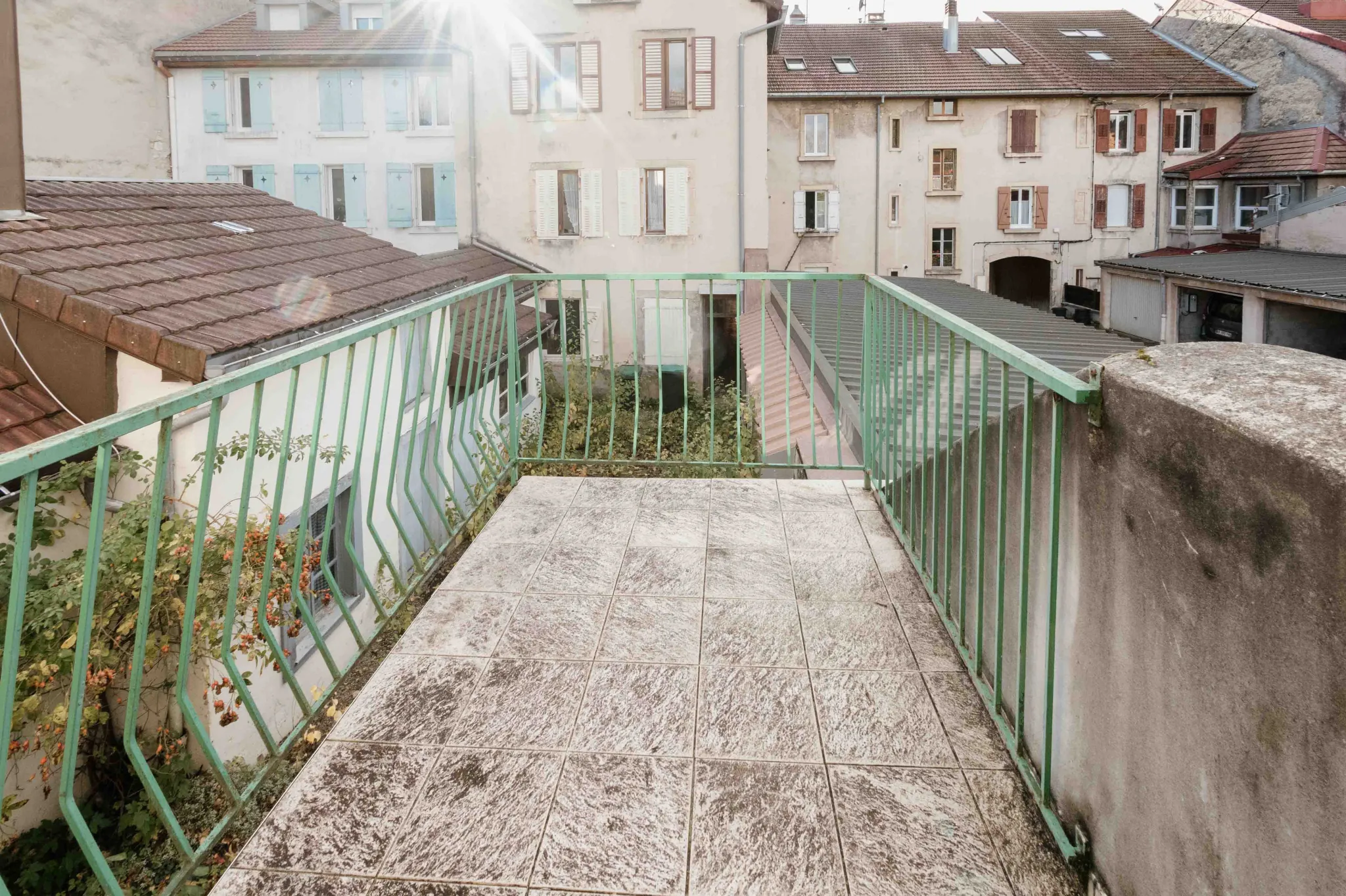 Maison de ville à Pontarlier proche centre à rénover entièrement - 83,62 m² 