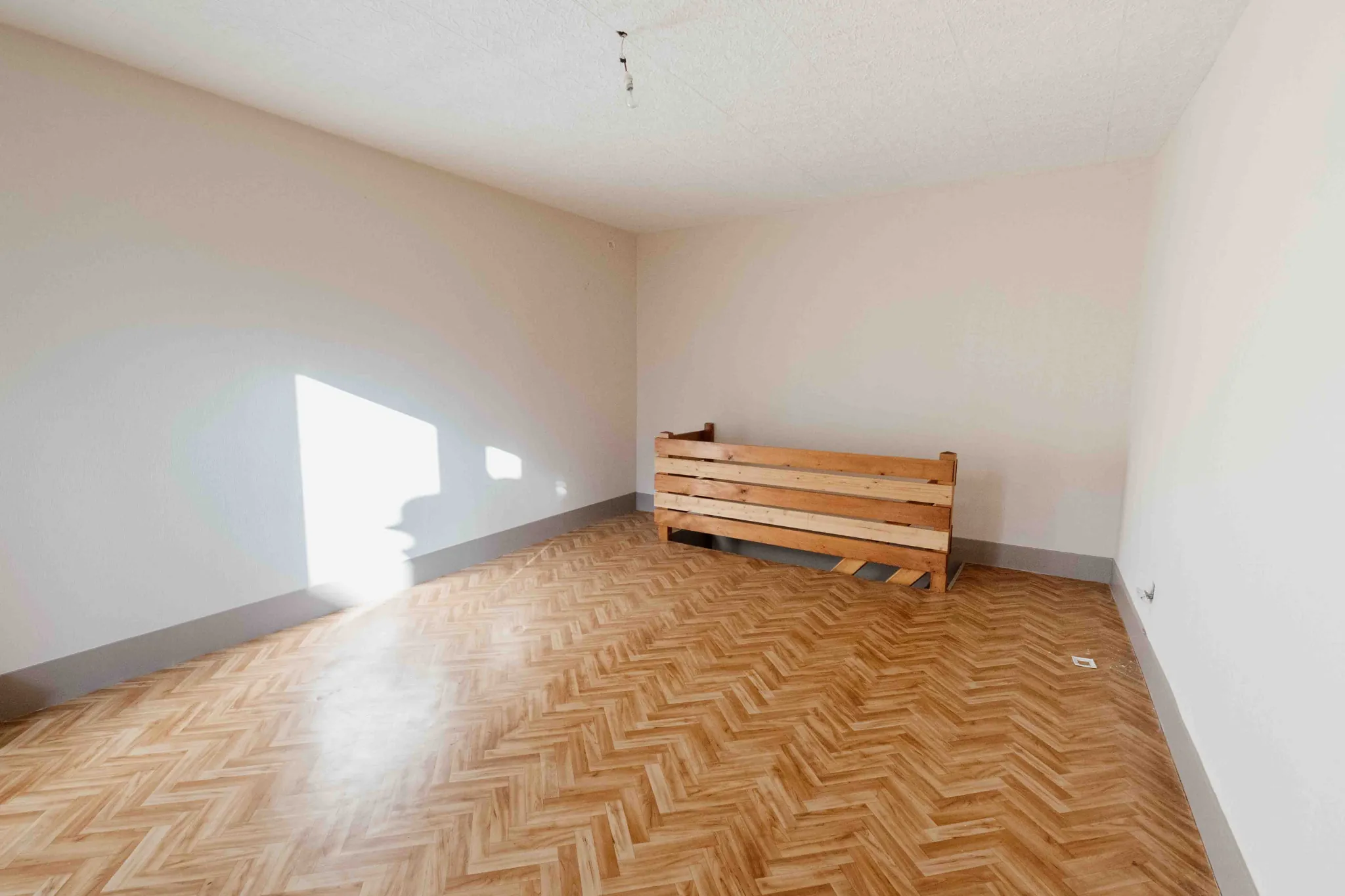 Maison de ville à Pontarlier proche centre à rénover entièrement - 83,62 m² 