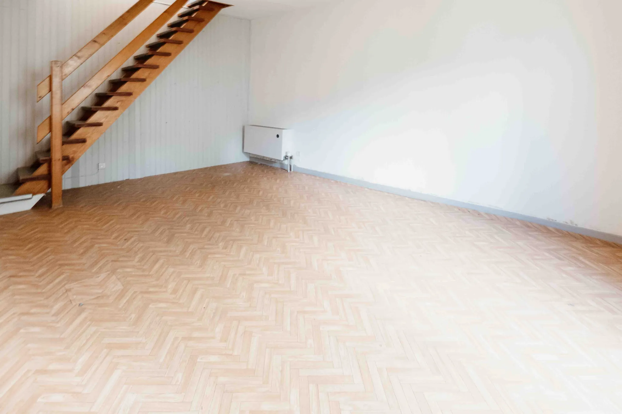 Maison de ville à Pontarlier proche centre à rénover entièrement - 83,62 m² 