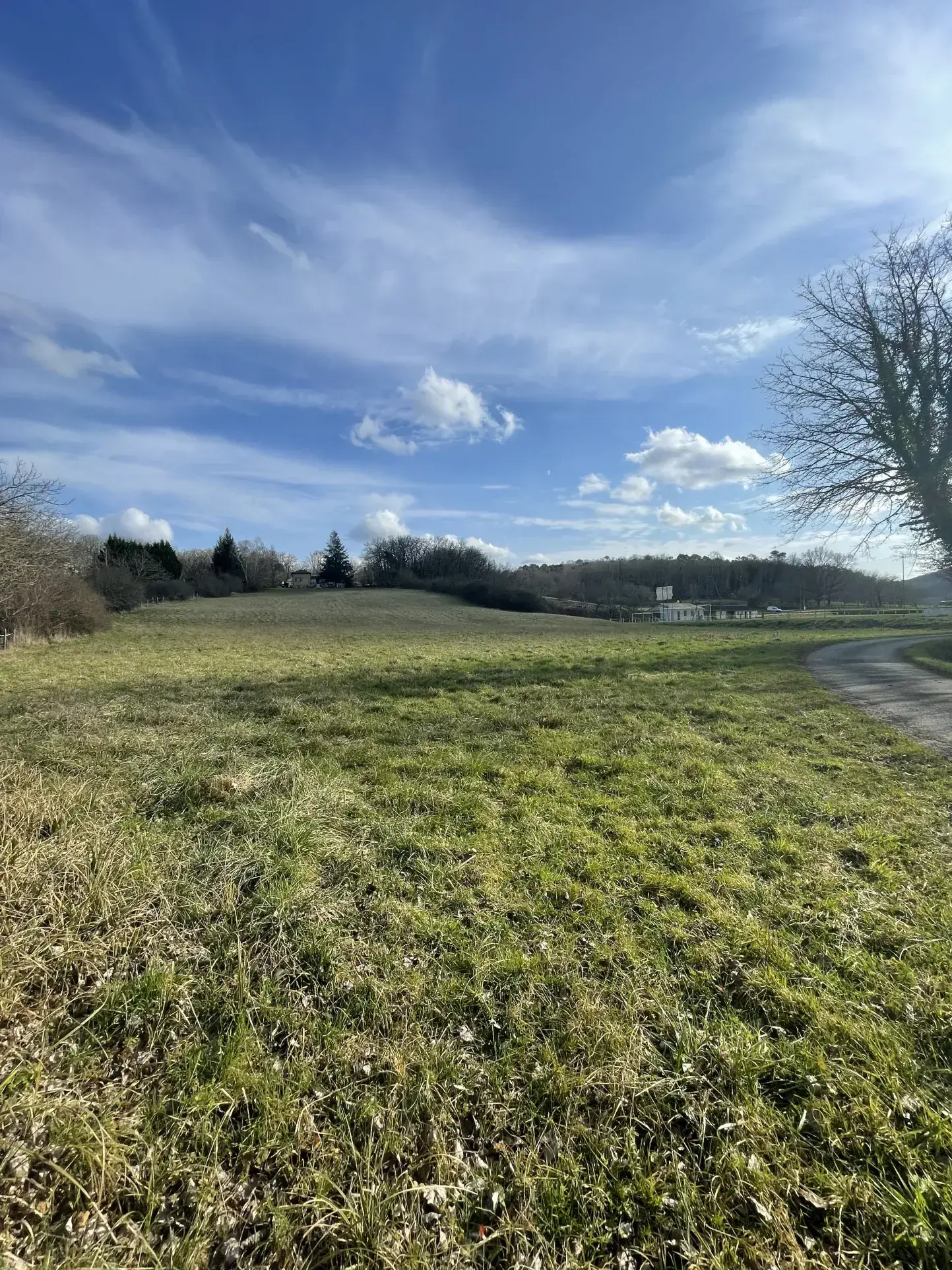 Terrain constructible à Payrignac dans le Lot (46) avec source d'eau