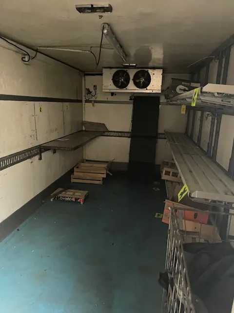 Local commercial de 71 m² à Caudujac avec jardin de 423 m² 