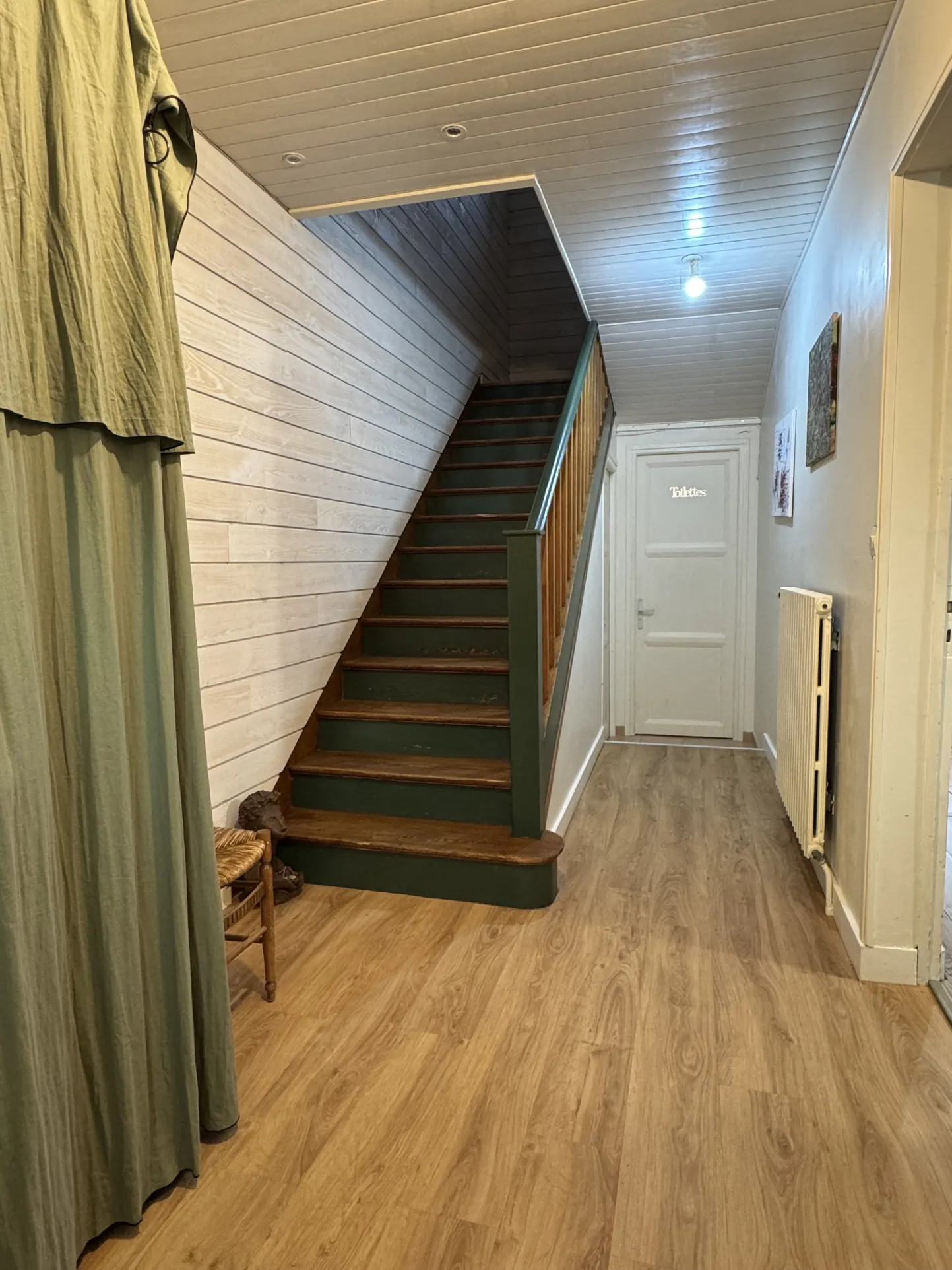 Maison à vendre à Abbeville avec cour, terrasse et parking - Idéalement située à proximité du centre-ville 