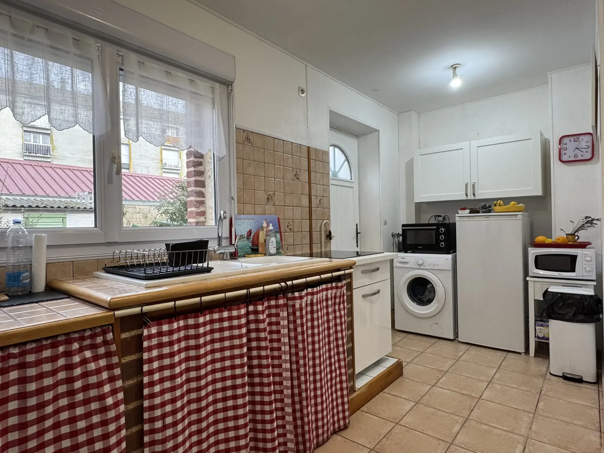 Maison à vendre à Abbeville avec cour, terrasse et parking - Idéalement située à proximité du centre-ville 