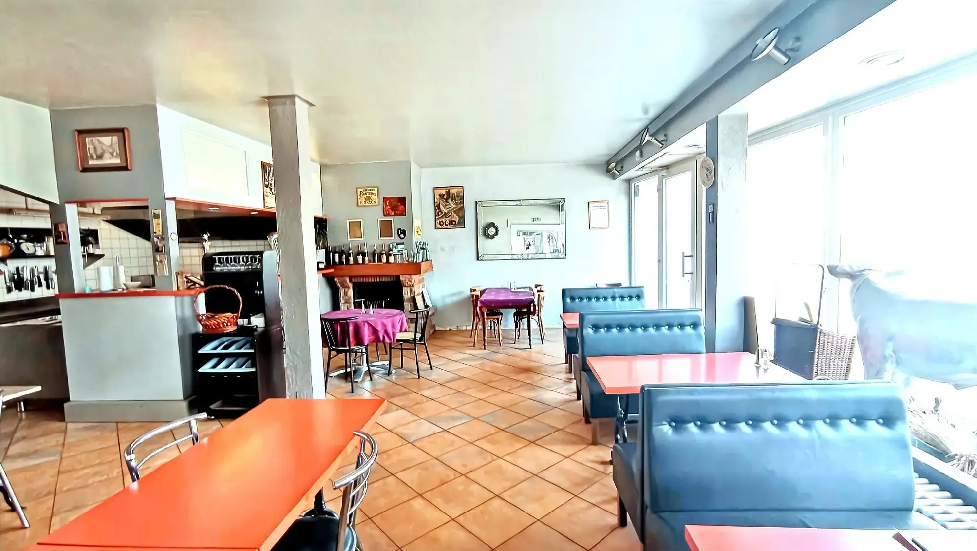 Vente murs et fonds de commerce d’un bar-restaurant dans les Vosges avec logement et parking 