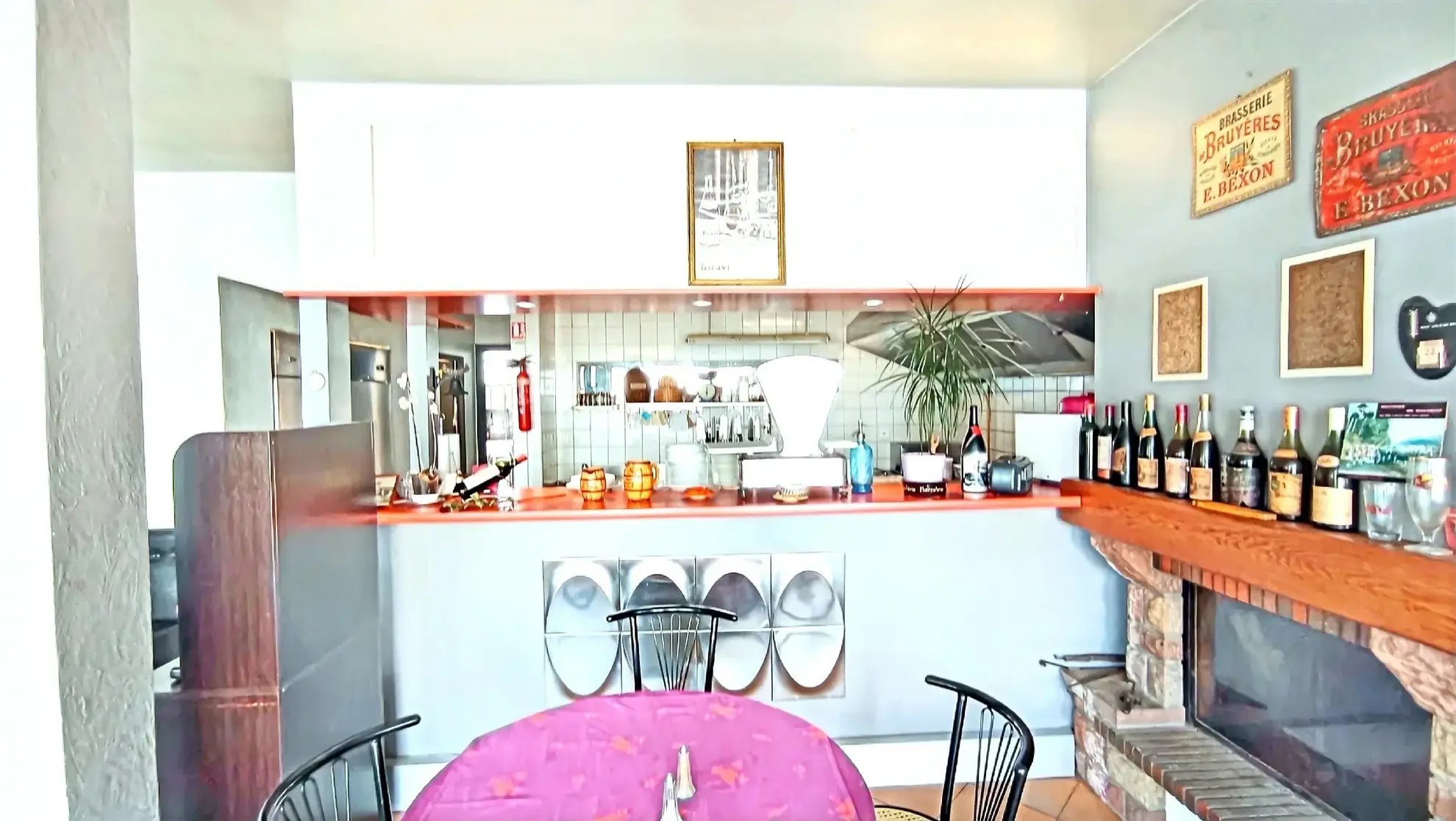 Vente murs et fonds de commerce d’un bar-restaurant dans les Vosges avec logement et parking 