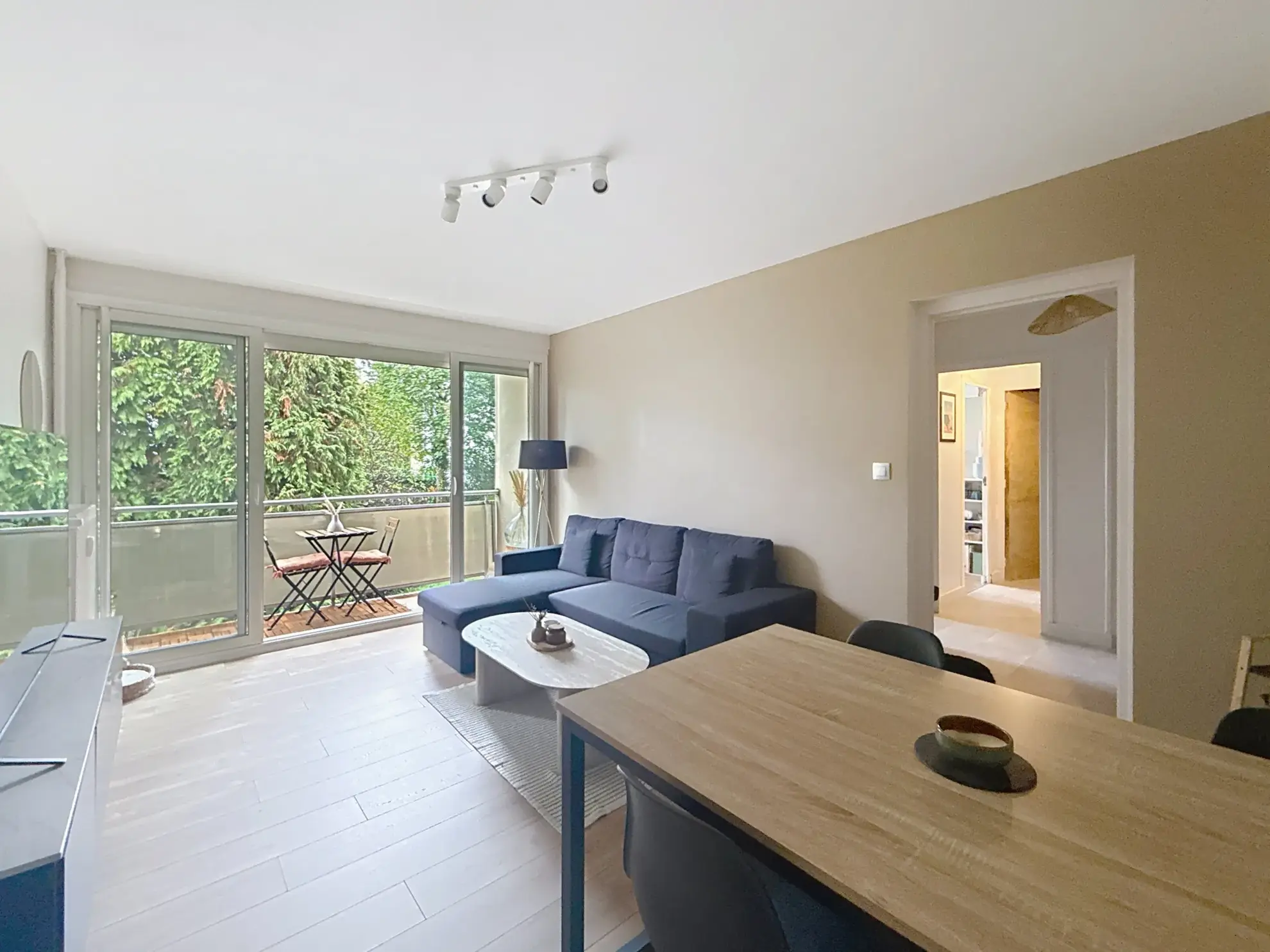 Bel appartement T2 avec balcon, parking et cave à Villeboeuf - Saint-Étienne 