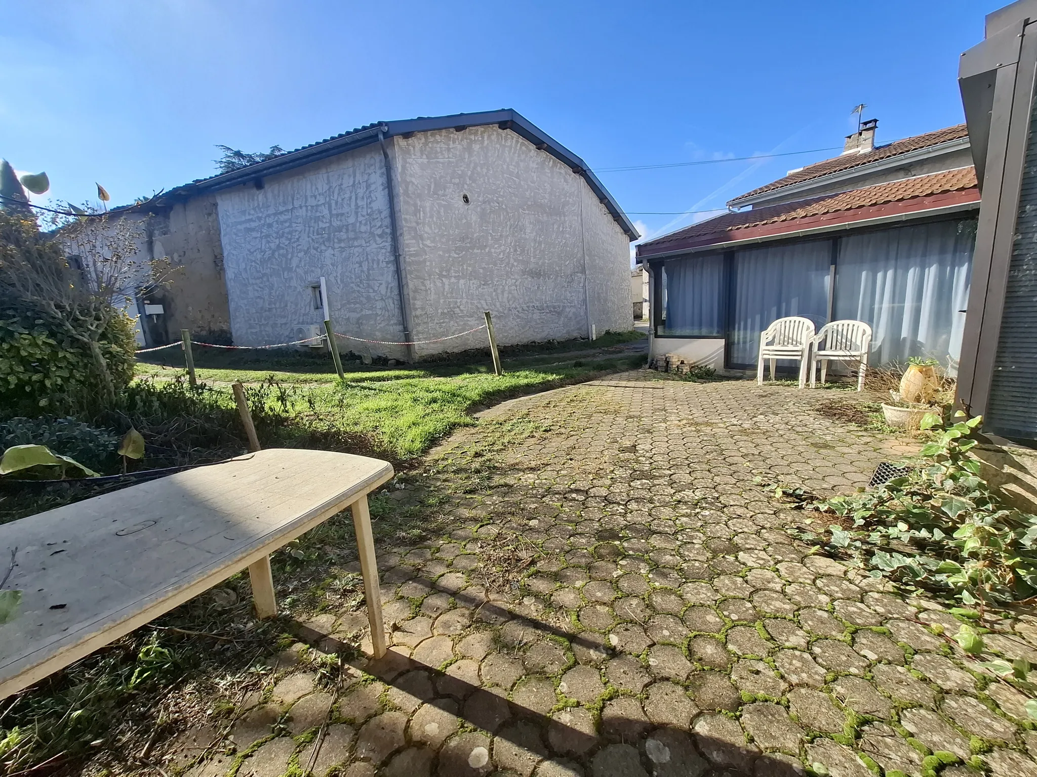 Maison à rénover avec dépendances à Cheyssieu, Vienne (38550) 