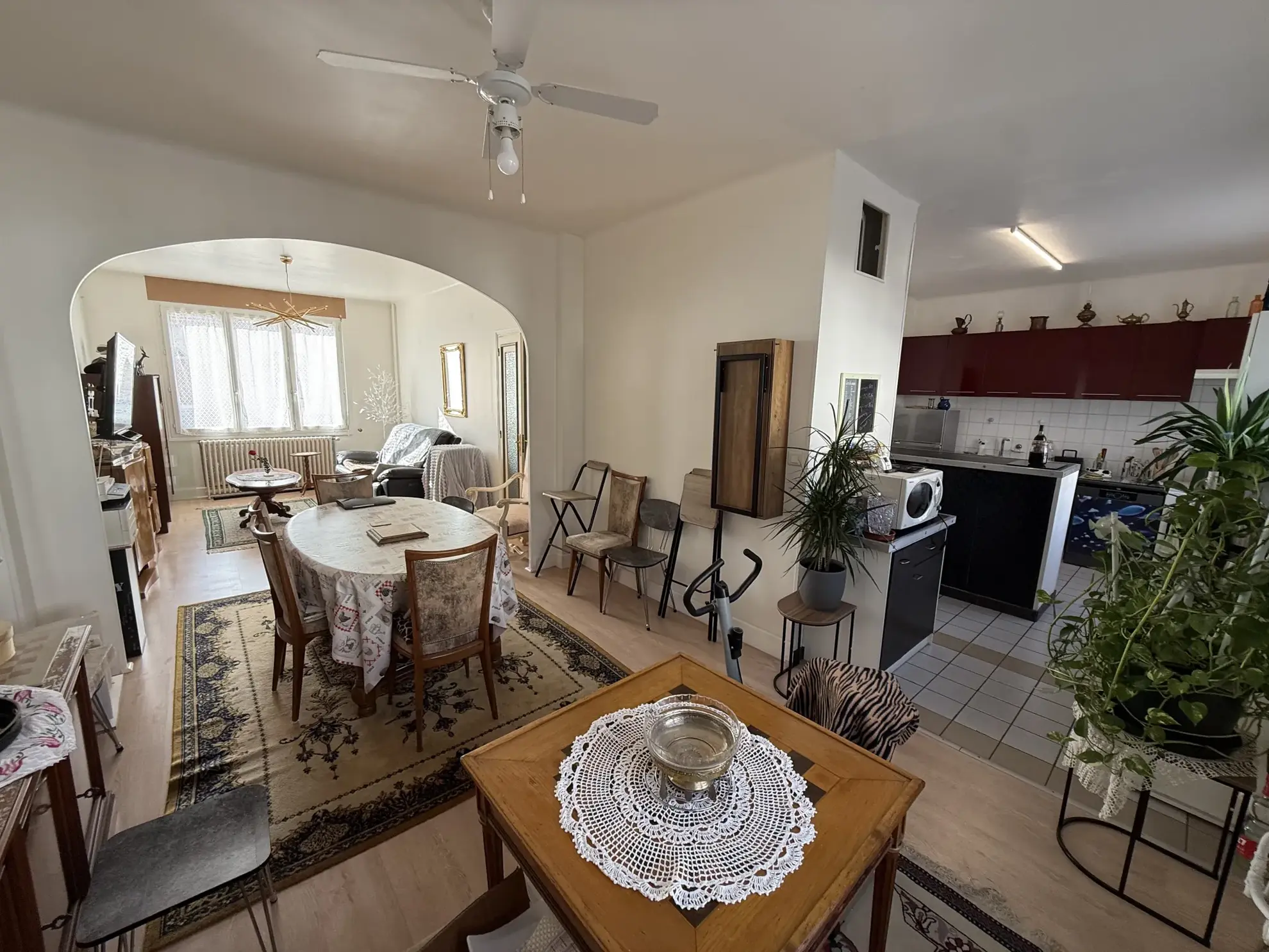 Maison de ville à Vichy 150 m² avec garage et cour - Exclu