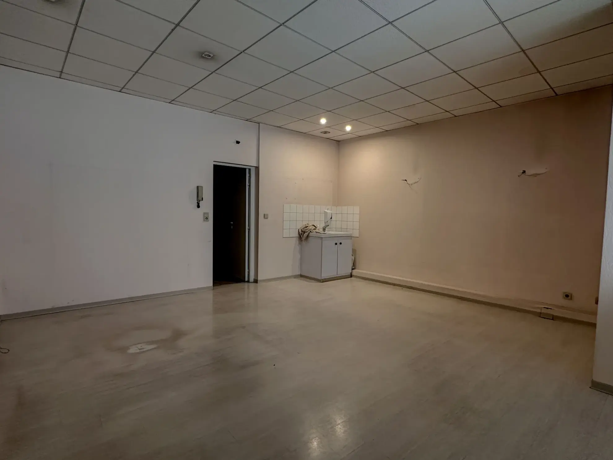Local professionnel de 95 m² à vendre à Villeneuve-sur-Lot, rive droite 