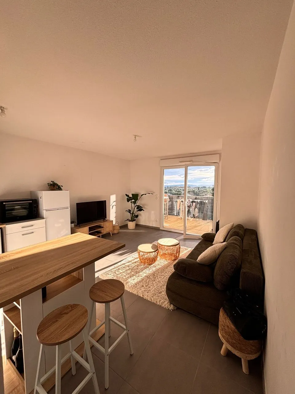 Appartement T2 avec terrasse et parking à vendre à Juvignac près de Montpellier