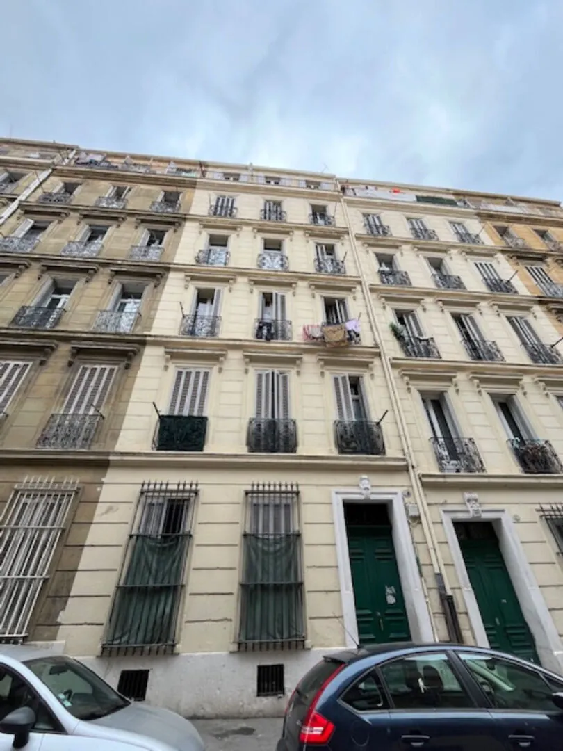 Appartement 2 pièces de 33 m² à Marseille secteur Joliette