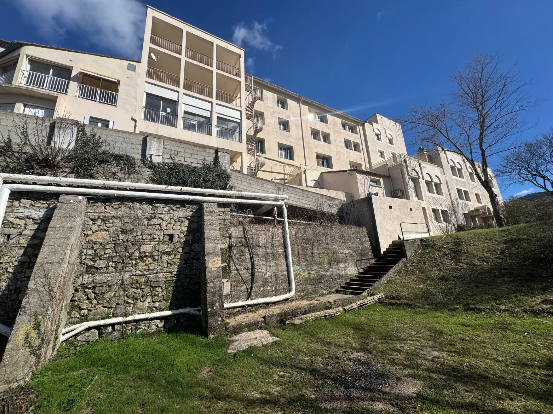 Appartement T2 avec terrasse et vue panoramique dans les Cévennes à partir de 108 000 € 