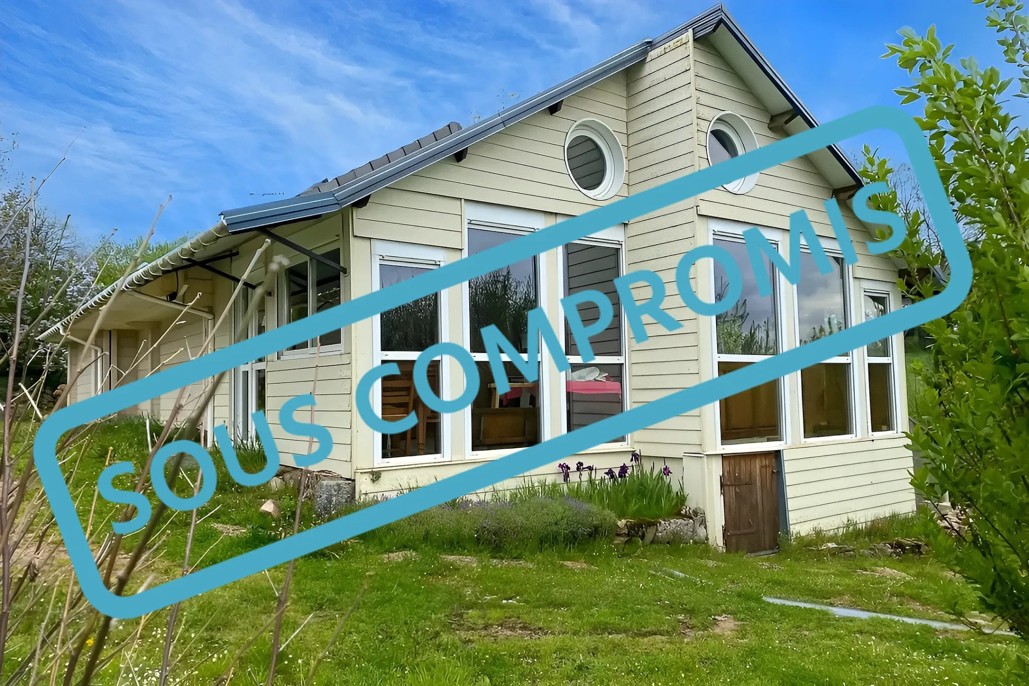 Maison ossature bois de 90 m² avec grand terrain à Vezins de Lévézou