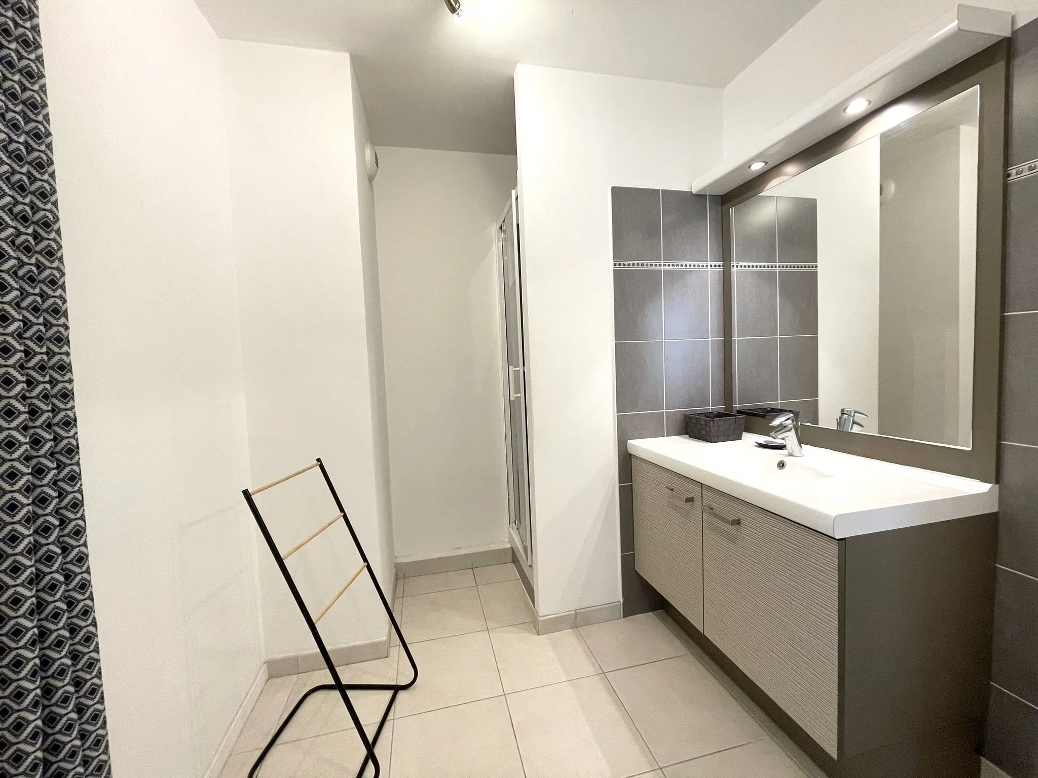 Appartement 2 pièces avec terrasse et garage à La Ciotat 