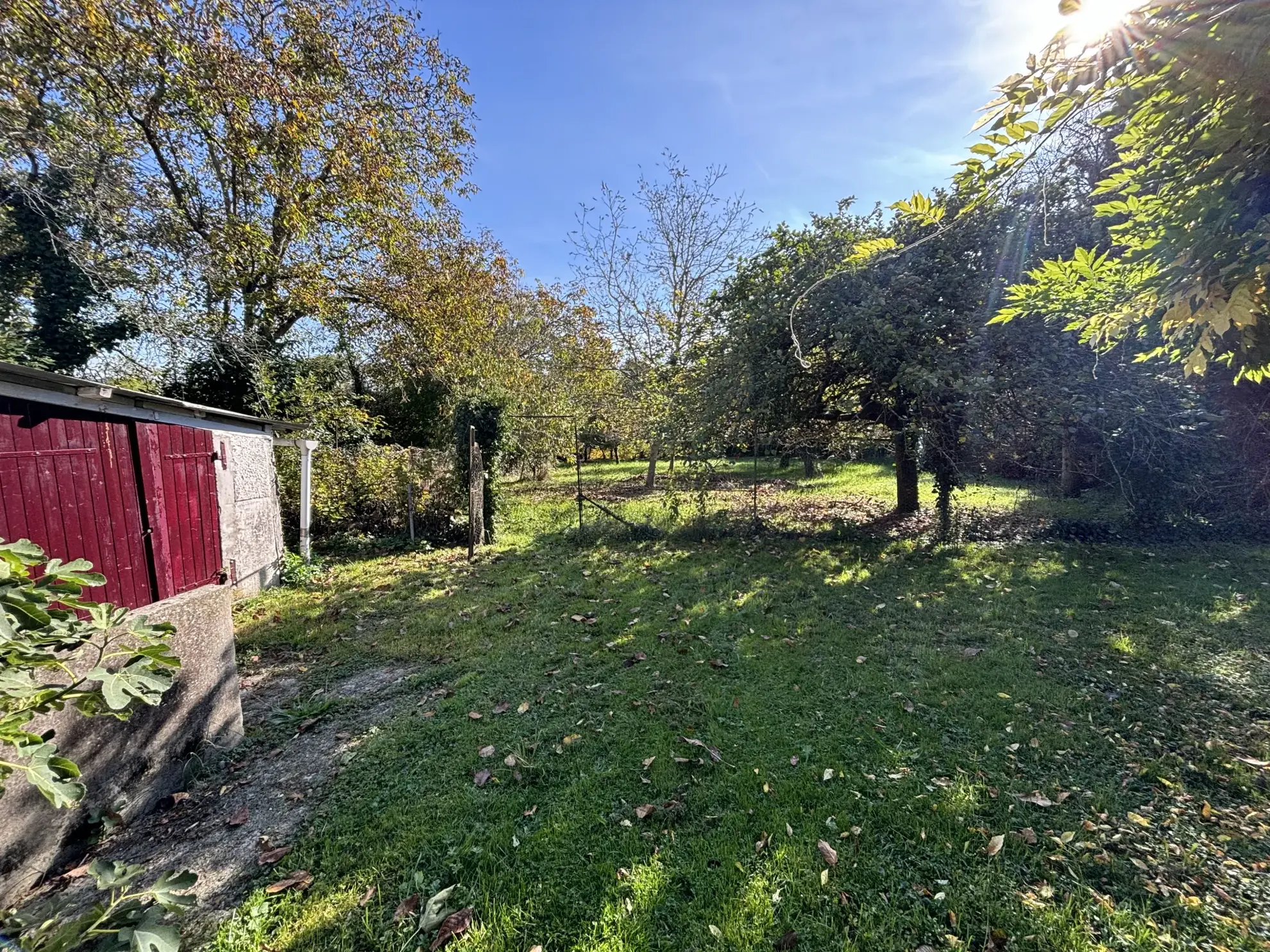 Maison individuelle à rénover avec garage et jardin à Villiers sur Morin 