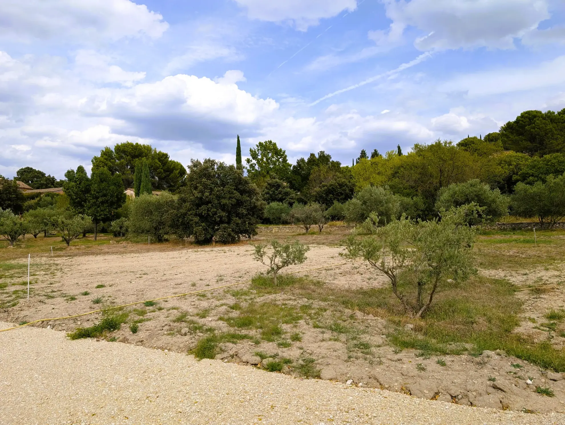 Terrains à bâtir à Lagnes – Vue dégagée, emplacement calme, construction plain-pied 