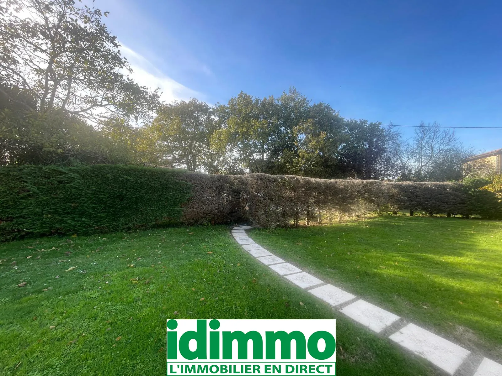 Terrain constructible et viabilisé à Roques – Opportunité rare