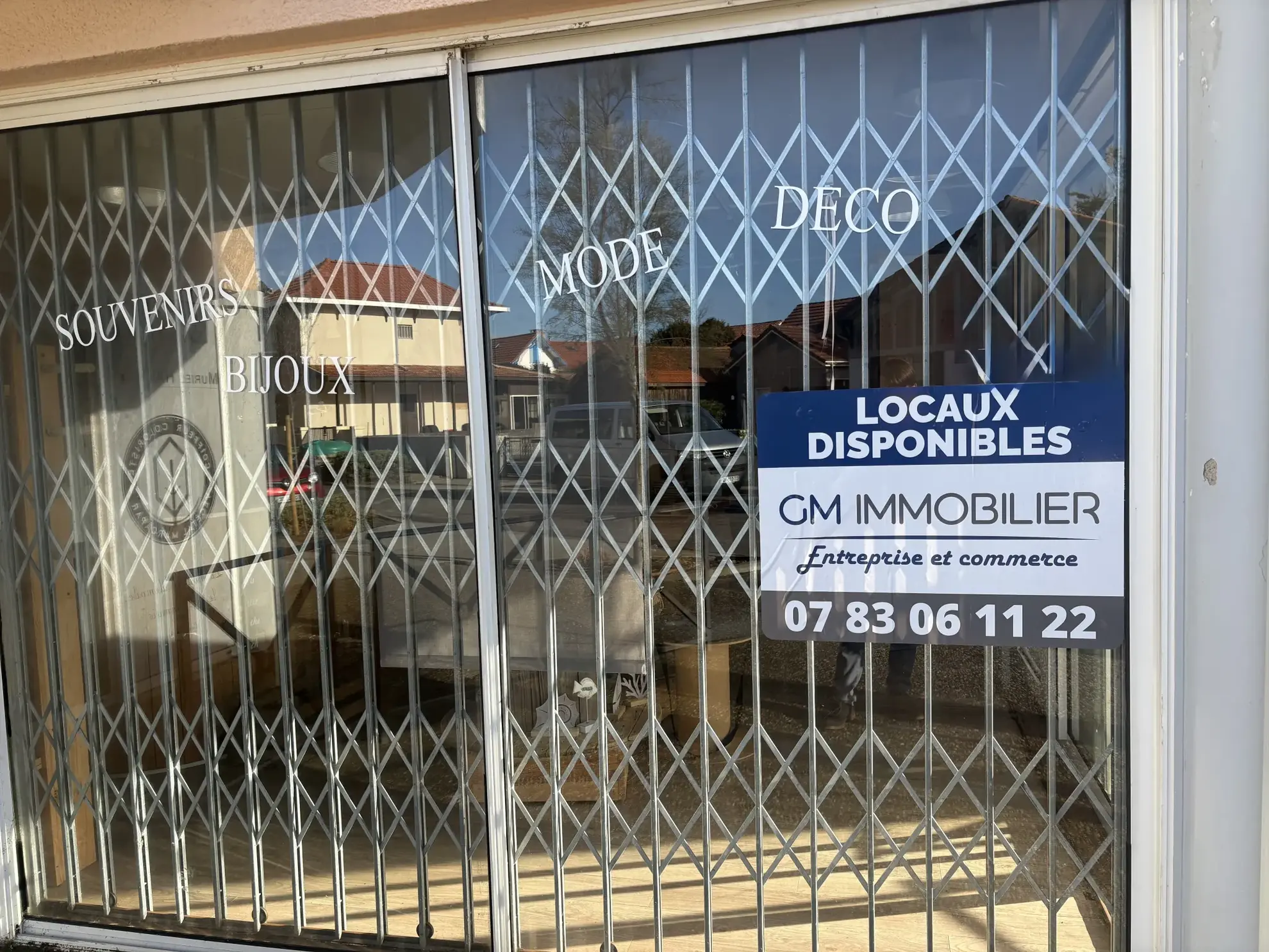Local commercial à vendre à Mimizan Plage - 72 m² avec parking privé