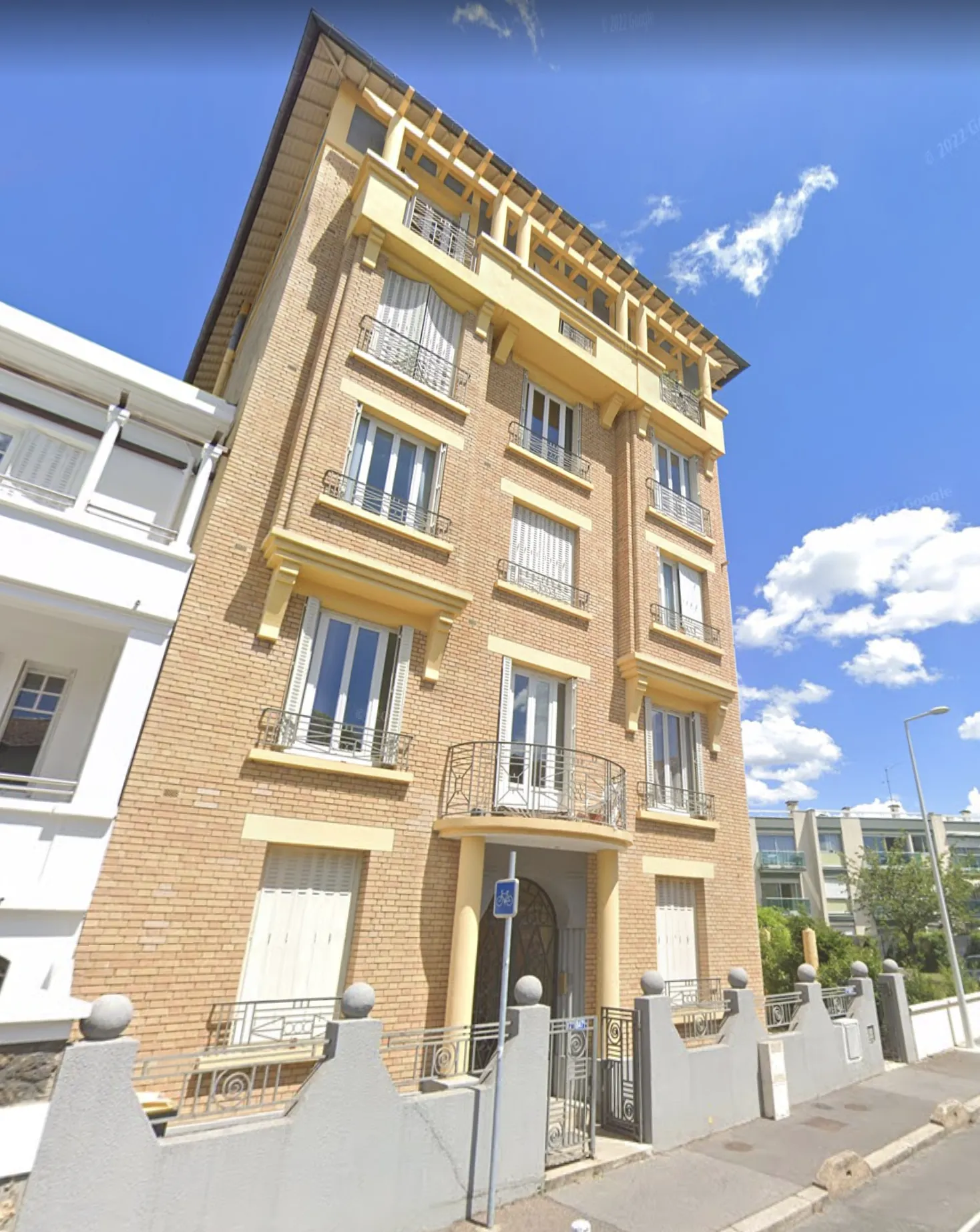 Appartement T3 à Nanterre de 57 m² avec cave, proche centre-ville 