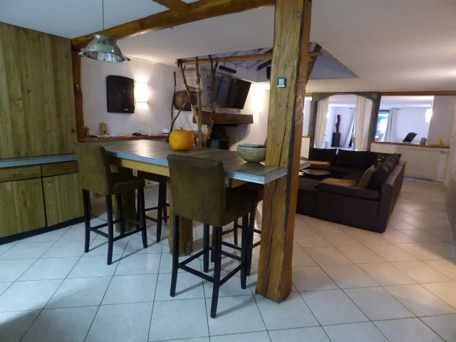 Maison de village rénovée avec jardin et prestations modernes à Trondes 