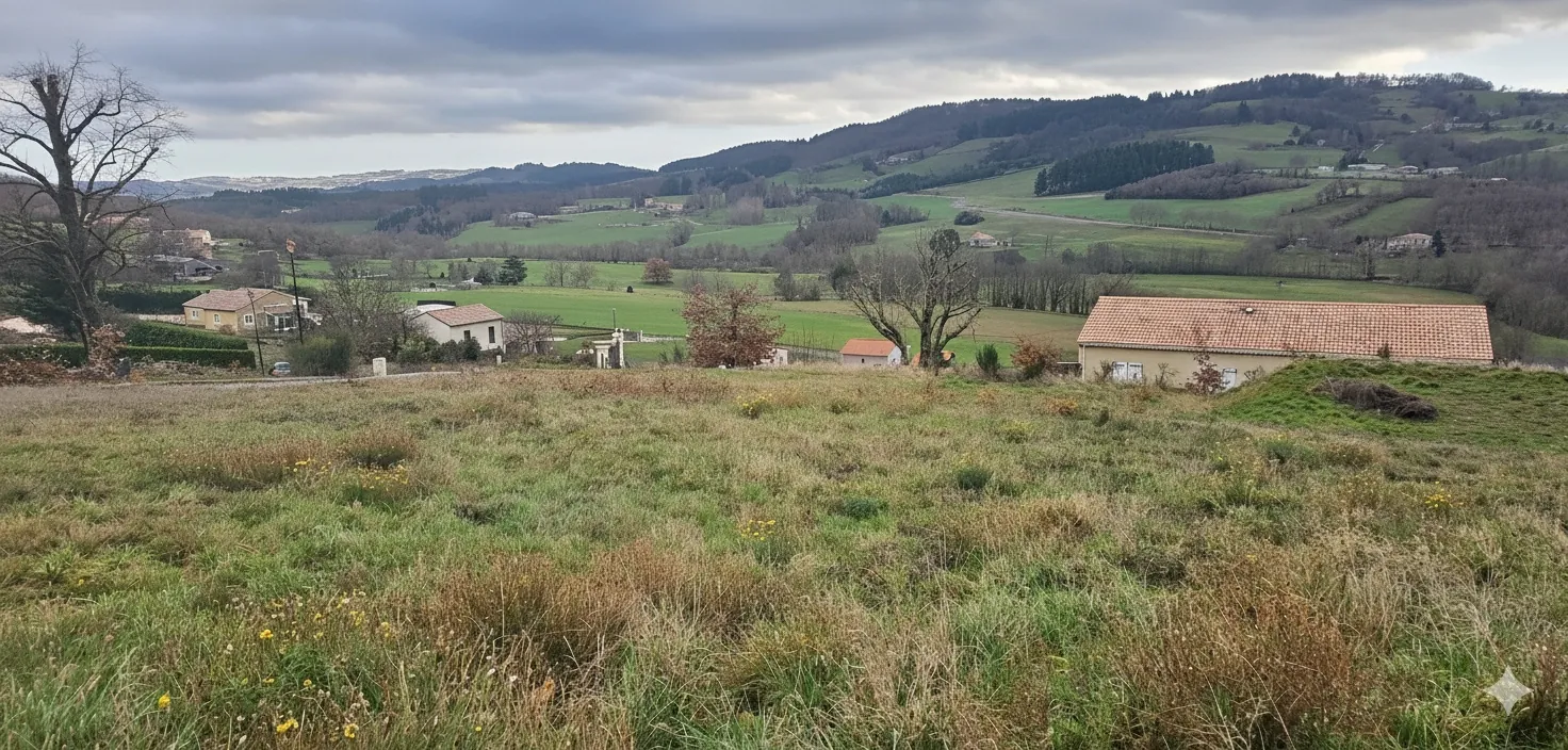 Terrain constructible viabilisé avec vue à Boffres en Ardèche