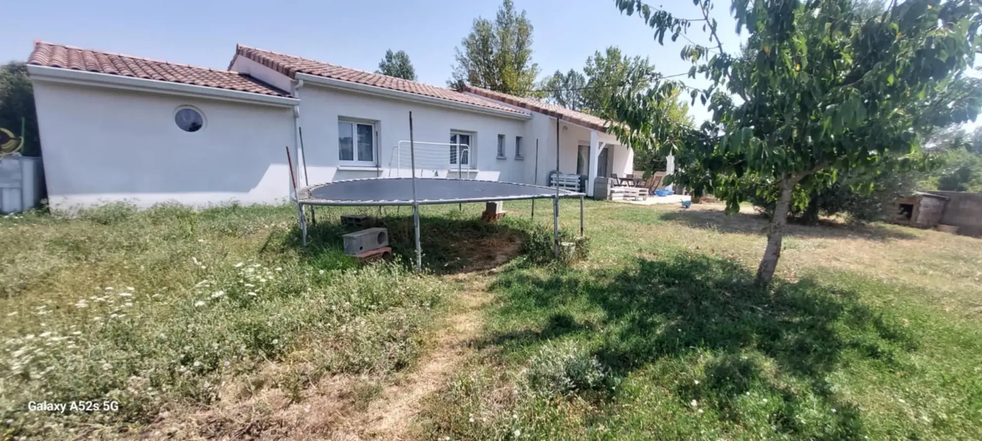 Villa moderne avec 4 chambres, piscine et grand jardin à Auragne, proche Toulouse