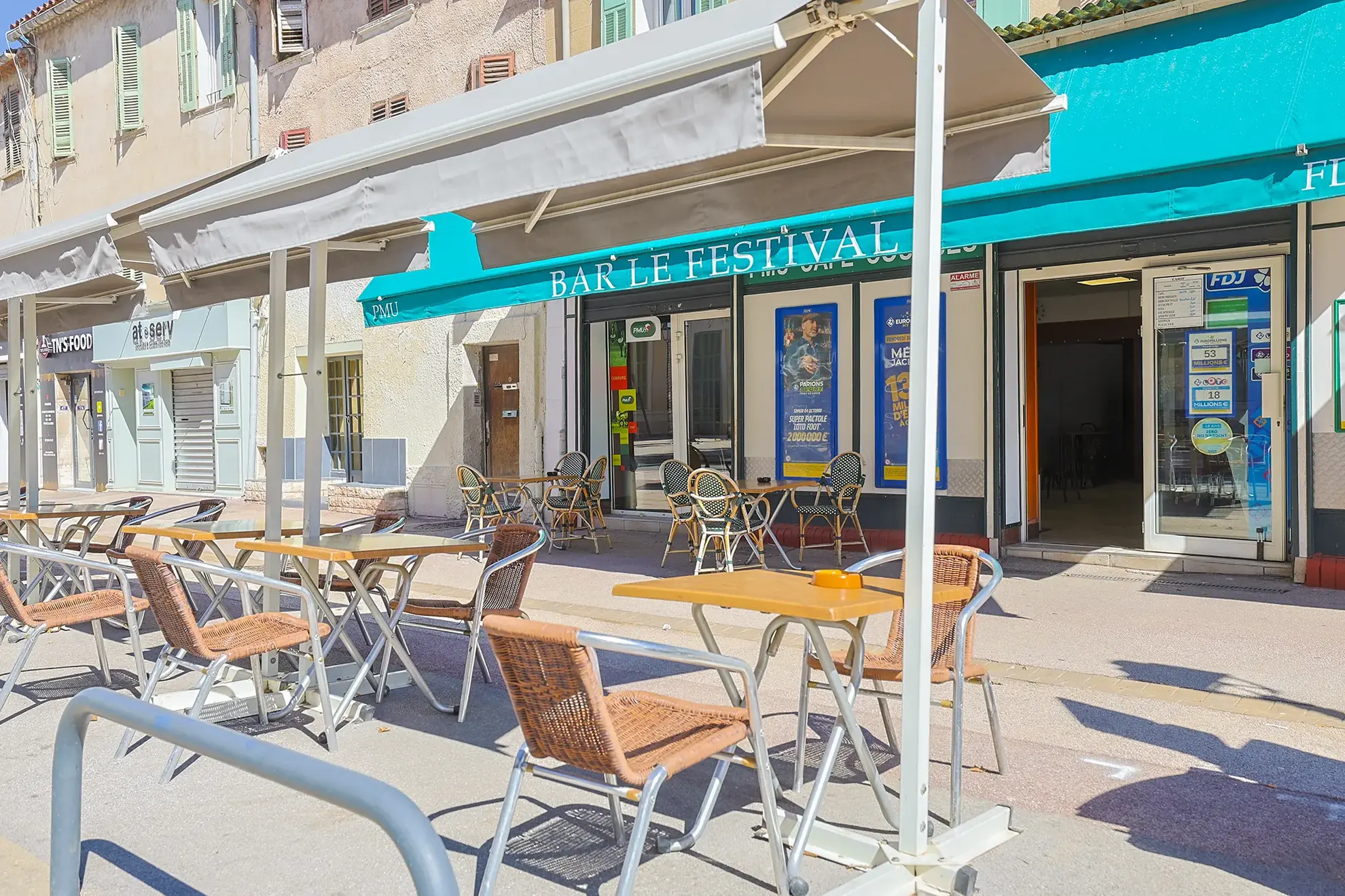 Fonds de commerce Bar avec Licence 4 et PMU à La Seyne-sur-Mer 