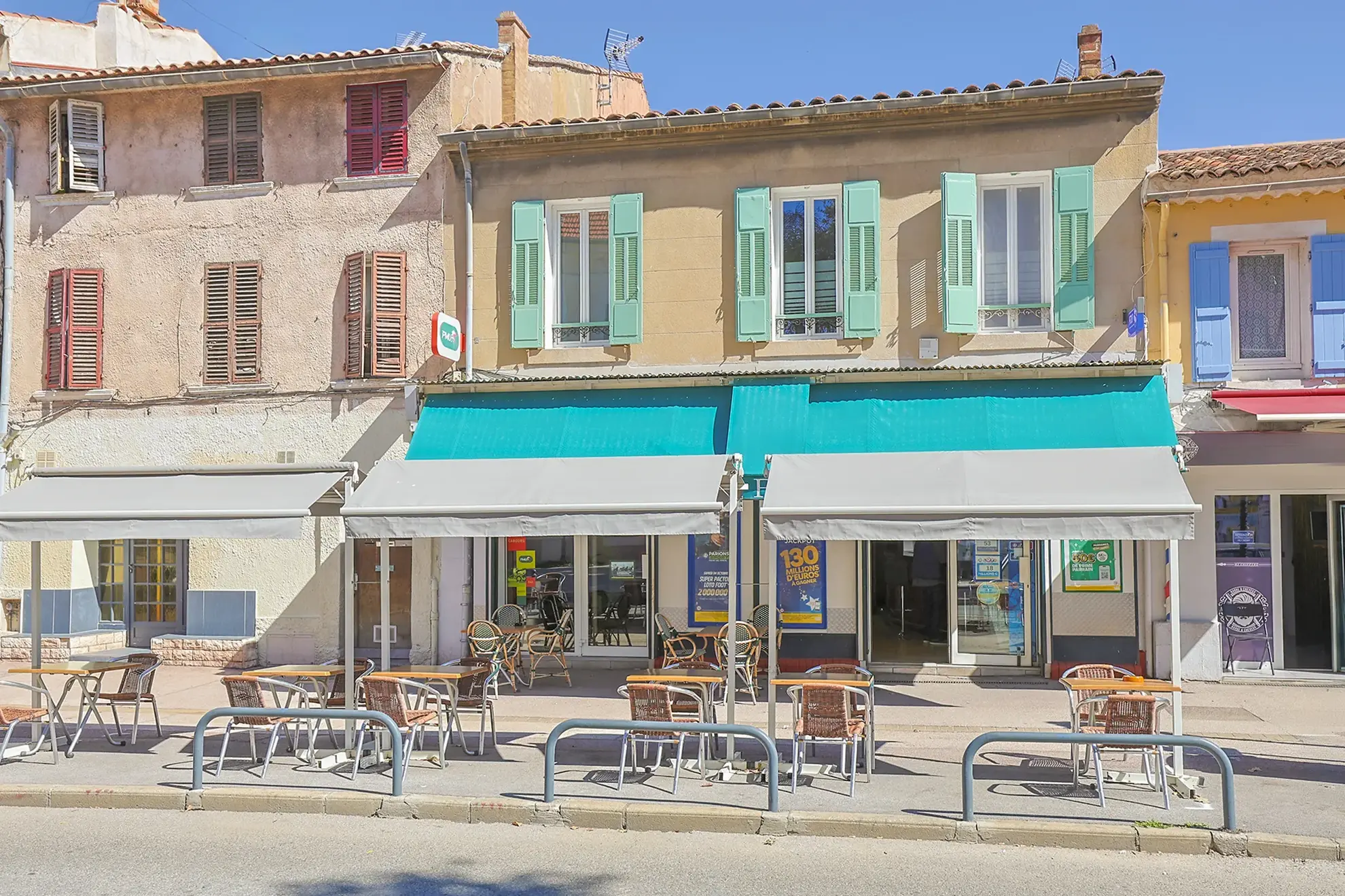 Fonds de commerce bar avec Licence 4 à La Seyne-sur-Mer, emplacement de premier choix